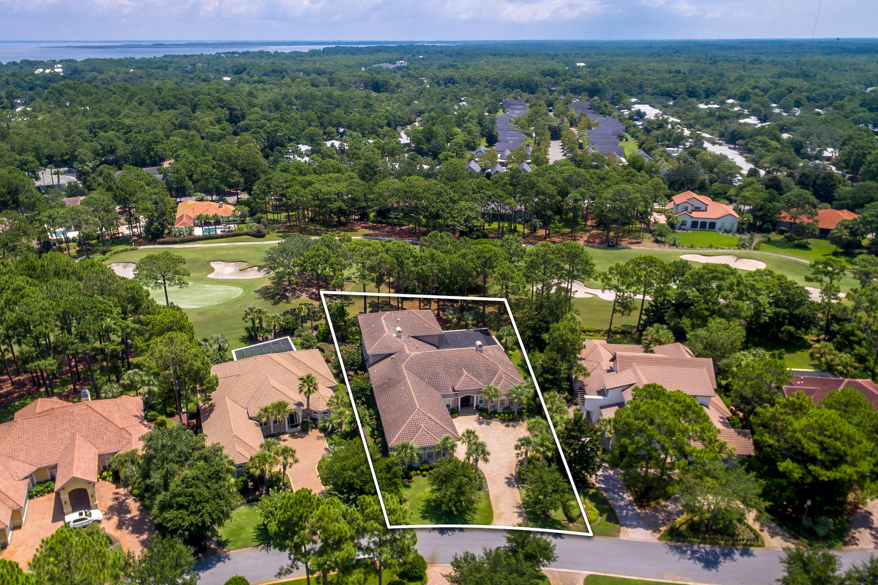 ISLAND GREEN - Residential