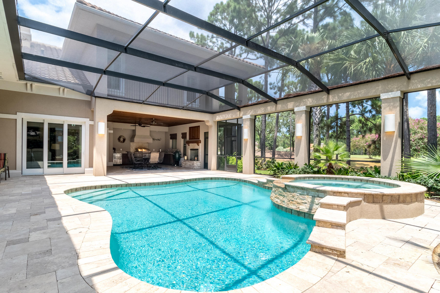 ISLAND GREEN - Residential