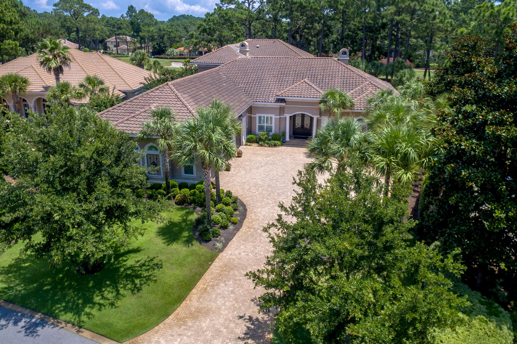 ISLAND GREEN - Residential