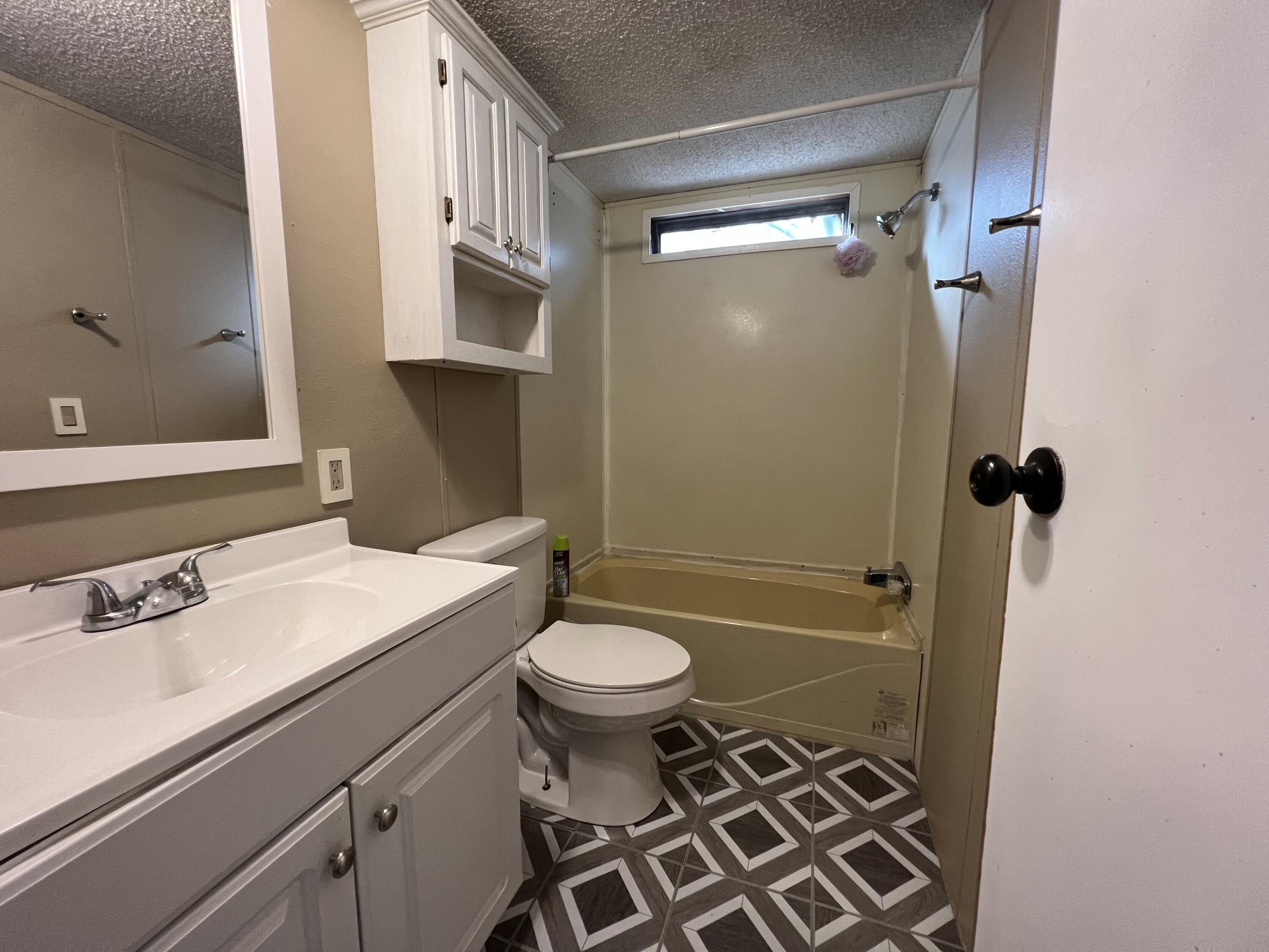 NORTH SUPERGROUP (221000.00) - Residential