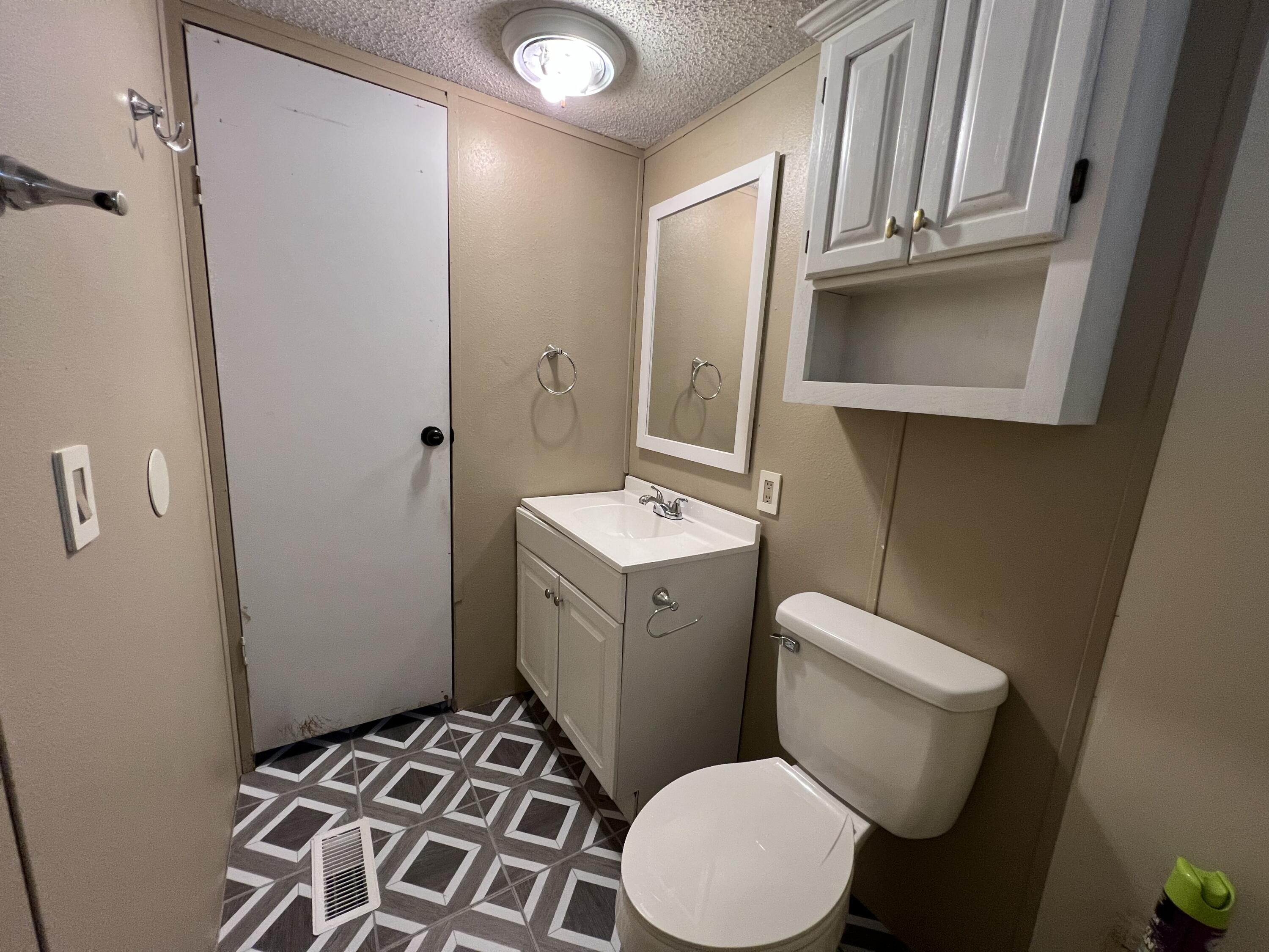 NORTH SUPERGROUP (221000.00) - Residential