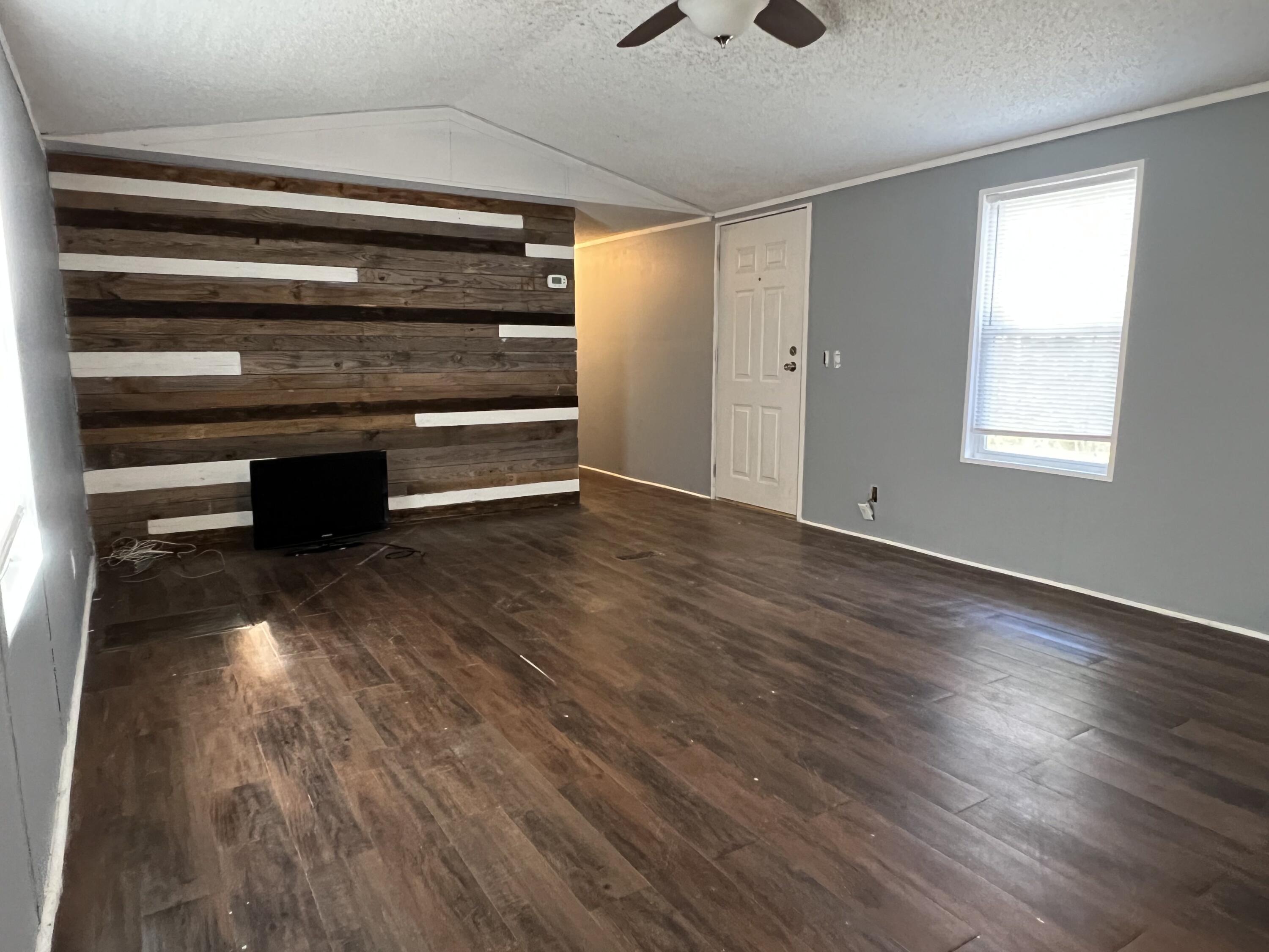 NORTH SUPERGROUP (221000.00) - Residential