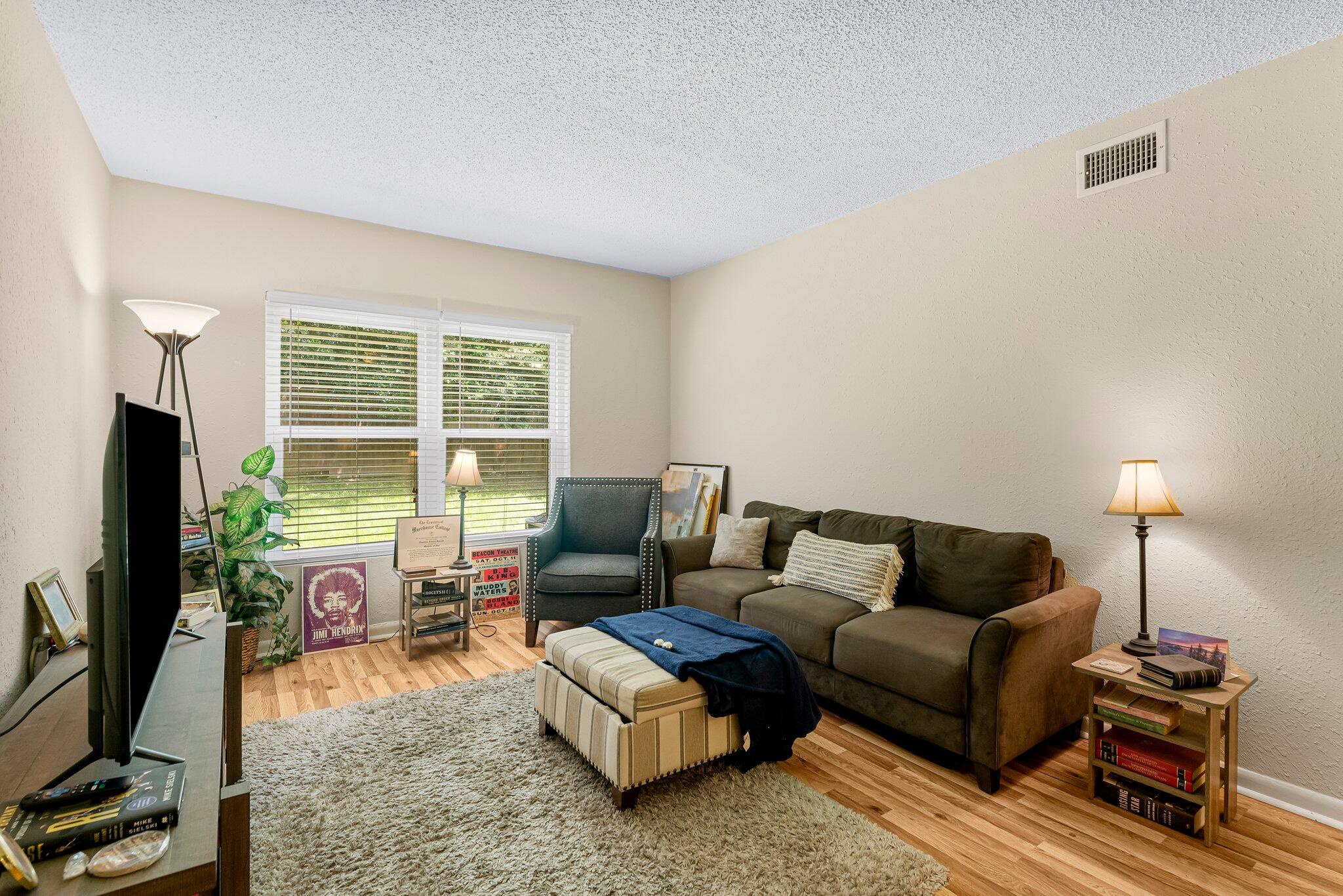 872 Deerwood Lane