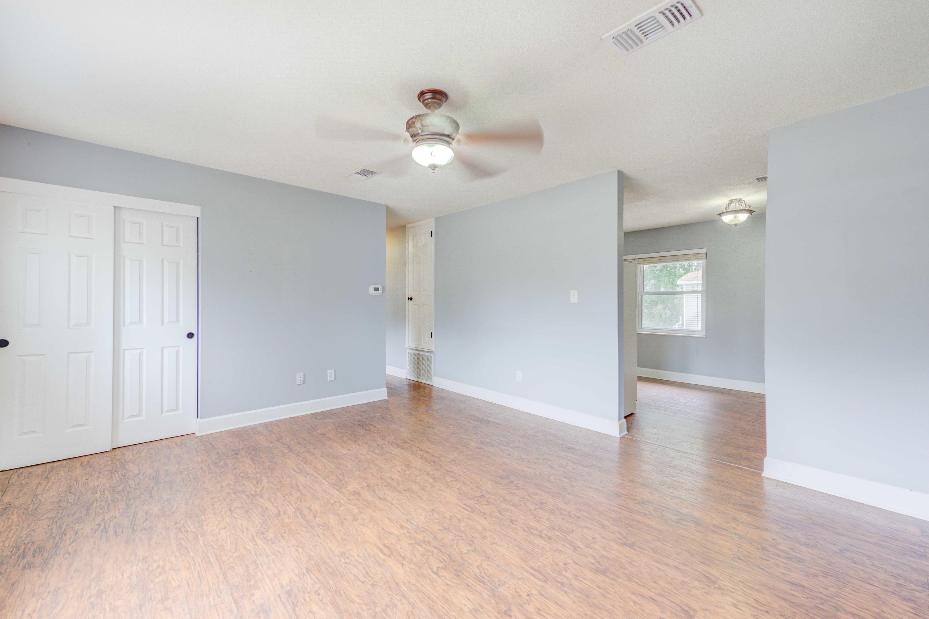 CAROL ANNE MANOR - Residential