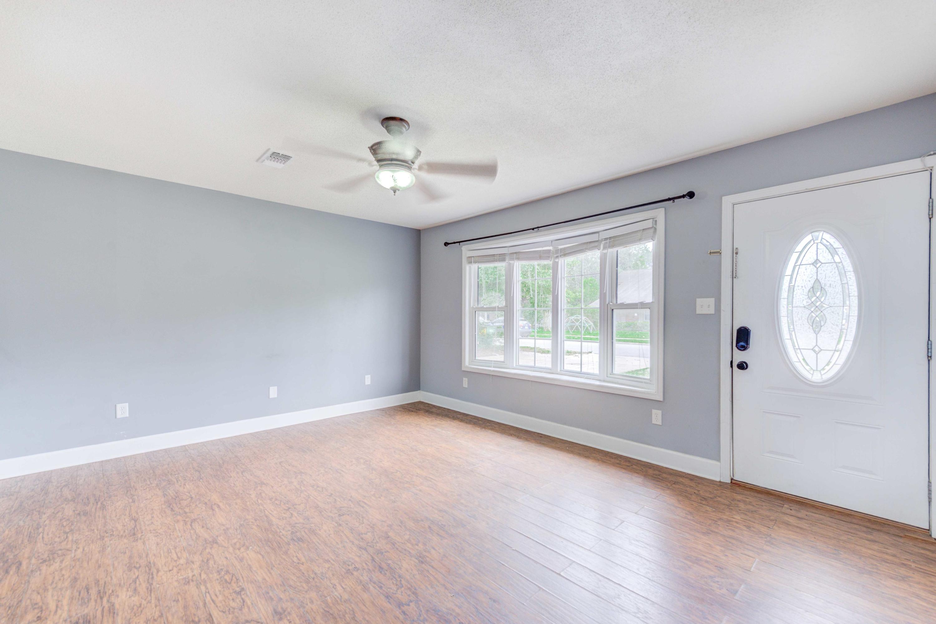 CAROL ANNE MANOR - Residential