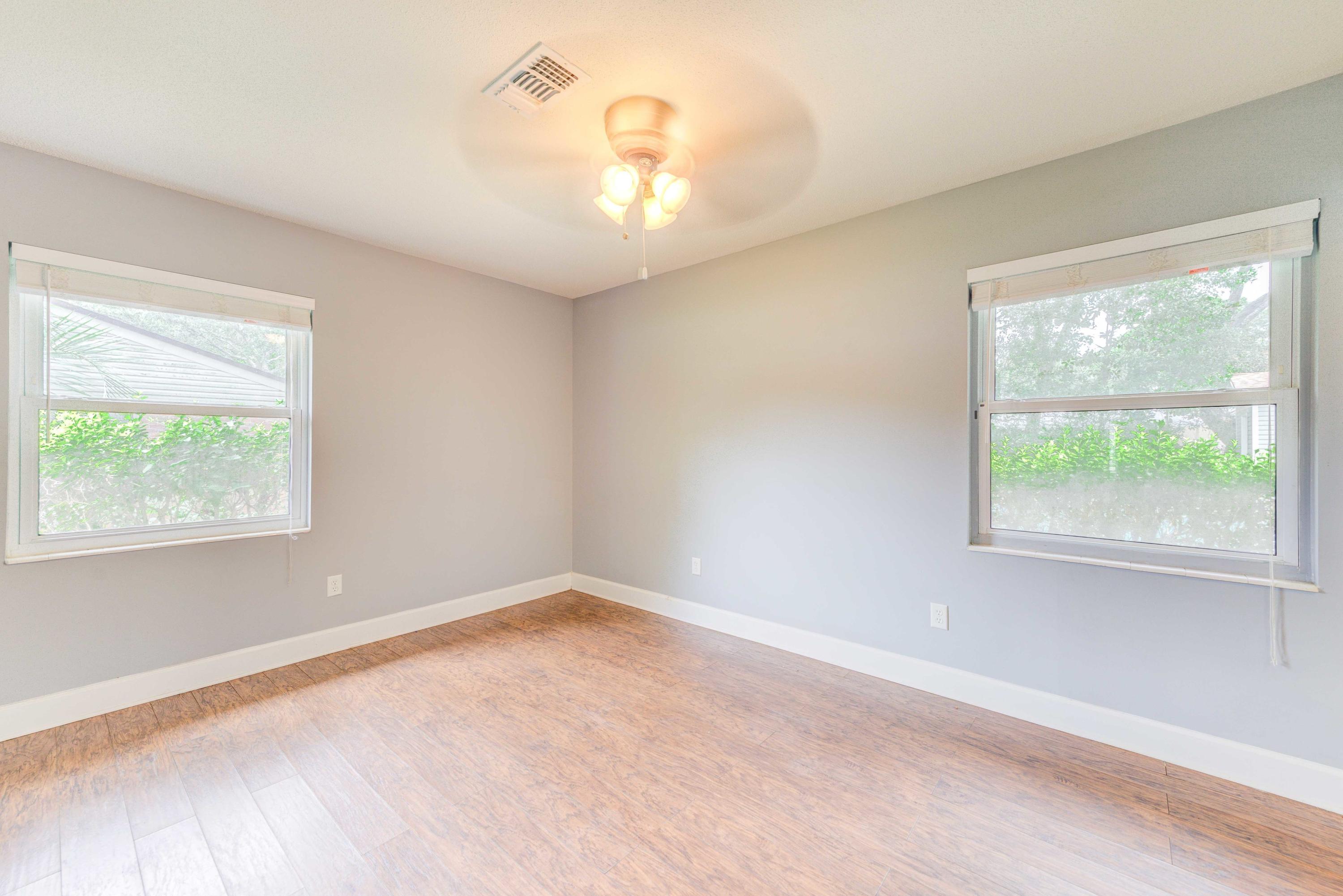 CAROL ANNE MANOR - Residential