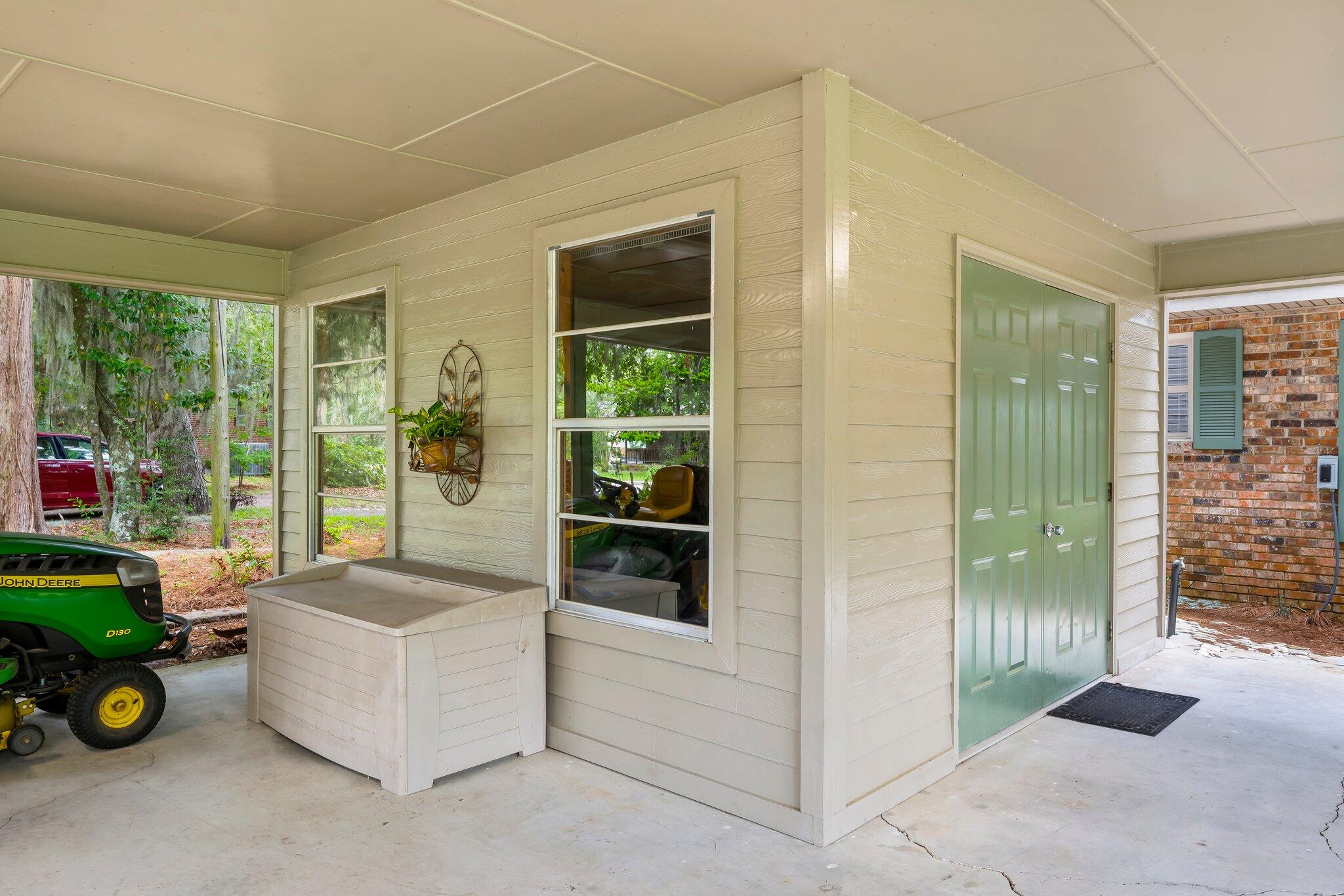 TWIN OAKS FIRST ADDITION - Residential