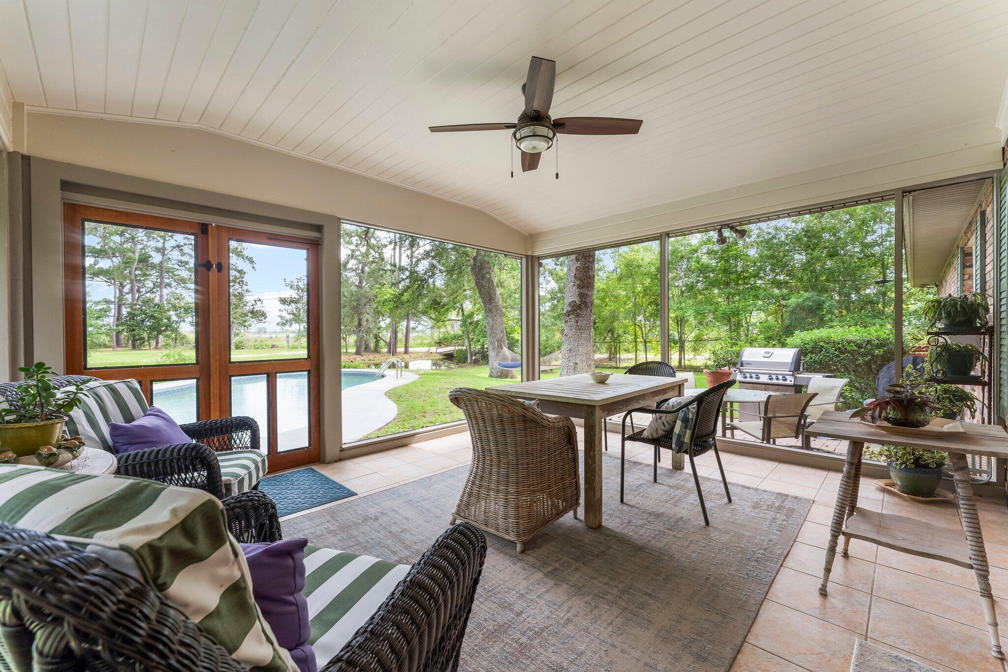 TWIN OAKS FIRST ADDITION - Residential