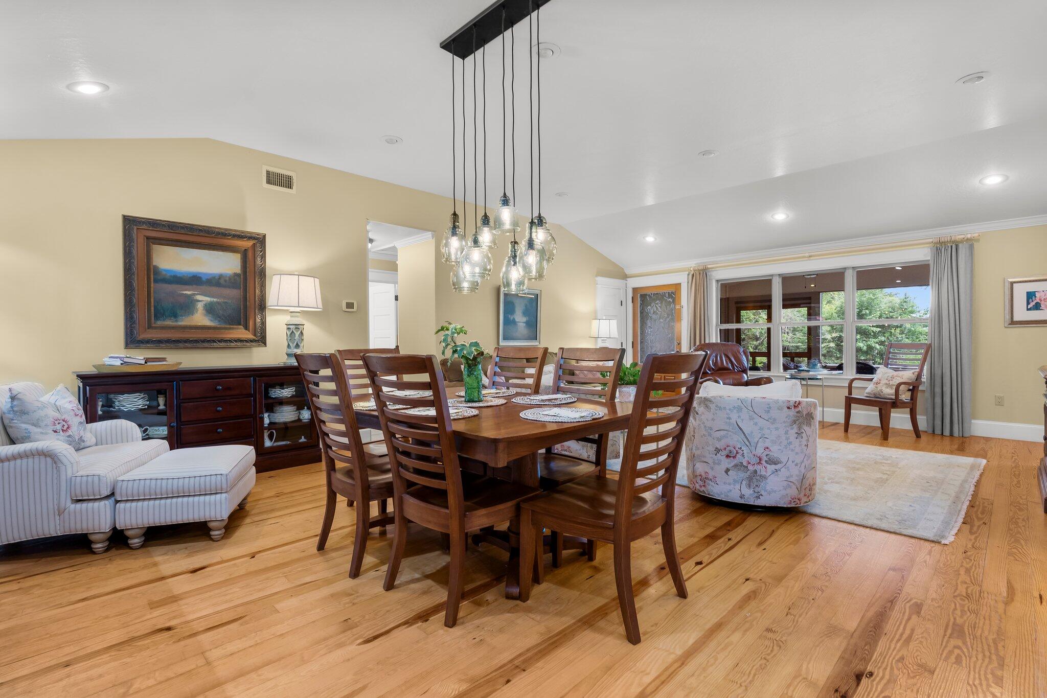 TWIN OAKS FIRST ADDITION - Residential