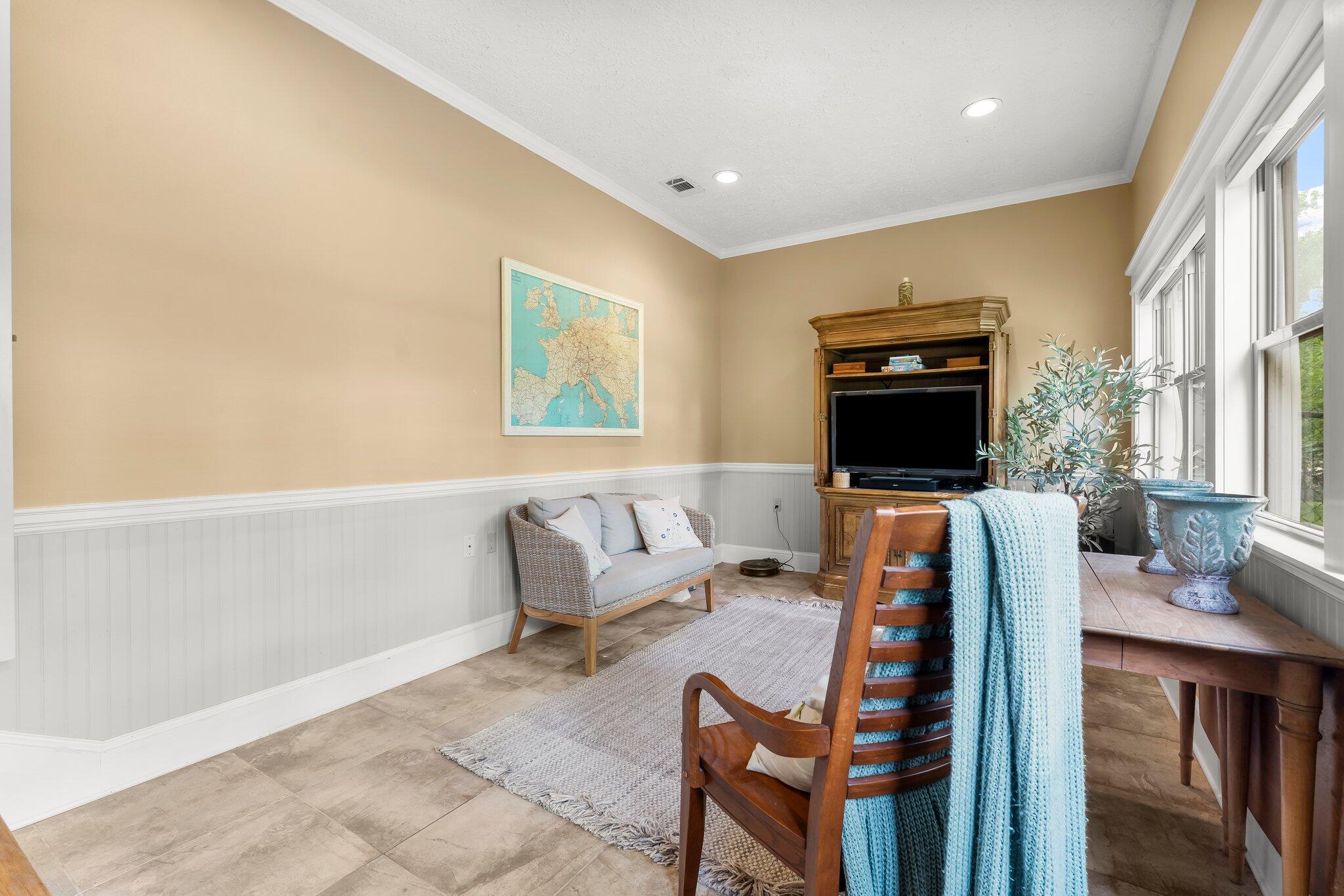 TWIN OAKS FIRST ADDITION - Residential