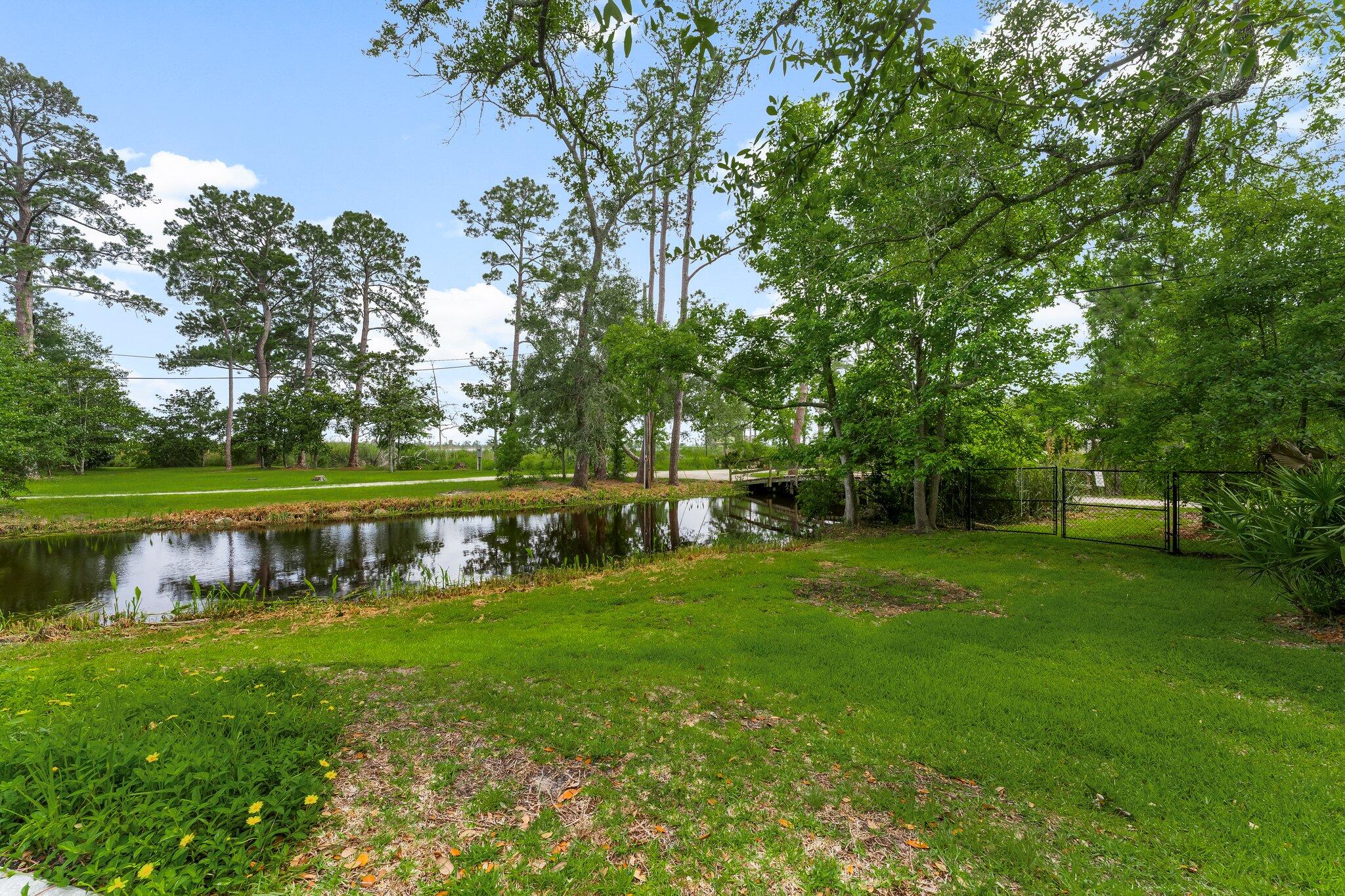TWIN OAKS FIRST ADDITION - Residential