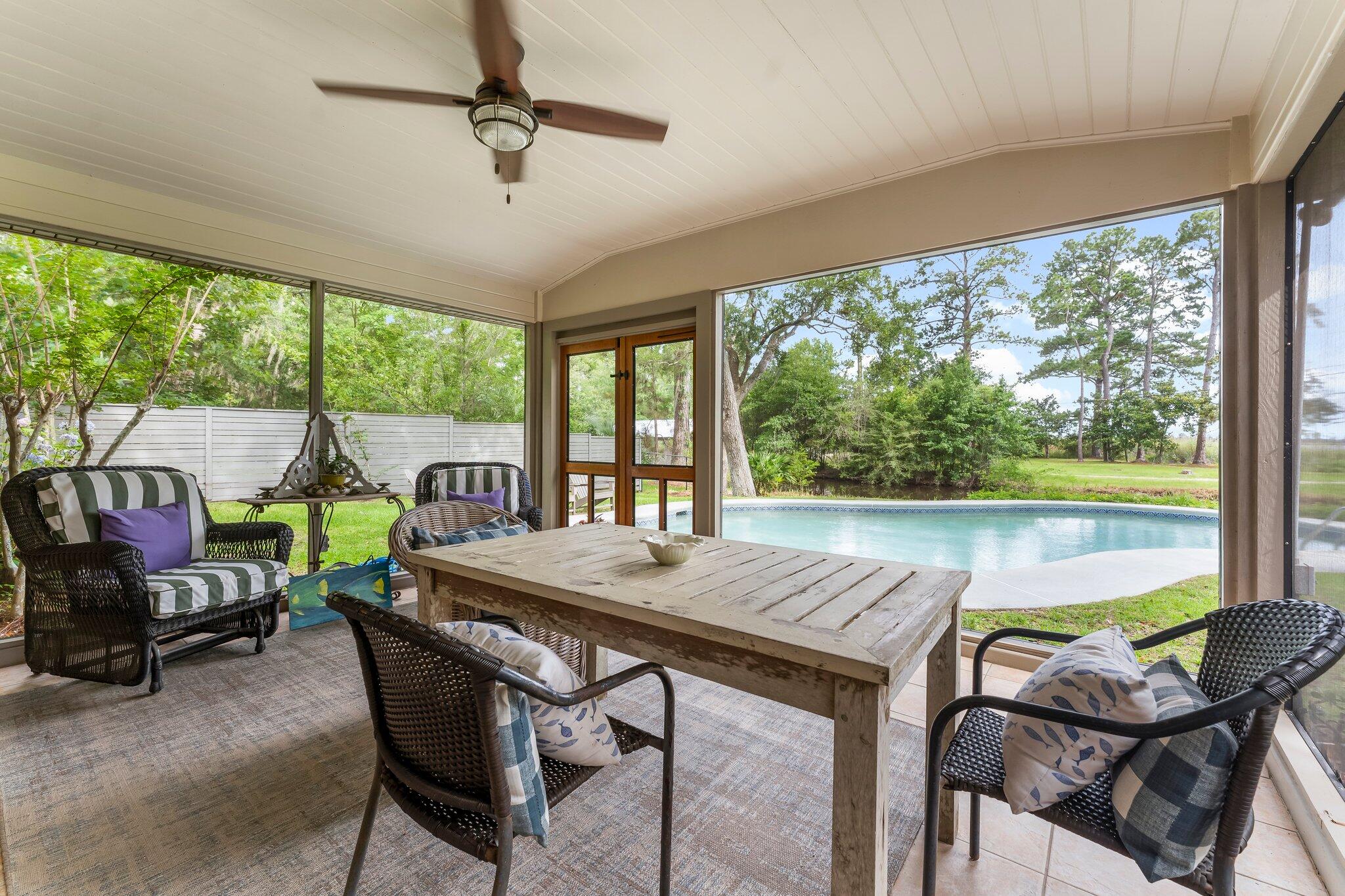 TWIN OAKS FIRST ADDITION - Residential