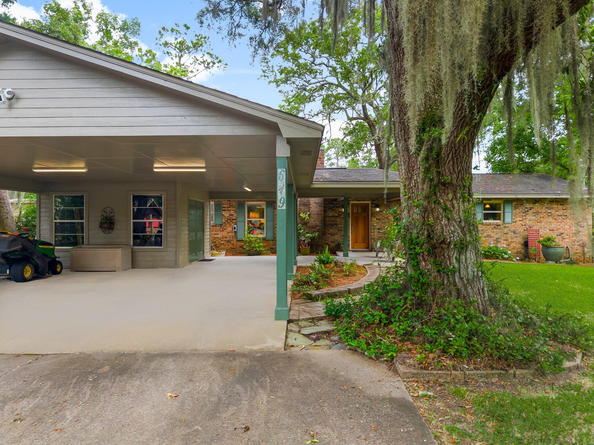 TWIN OAKS FIRST ADDITION - Residential