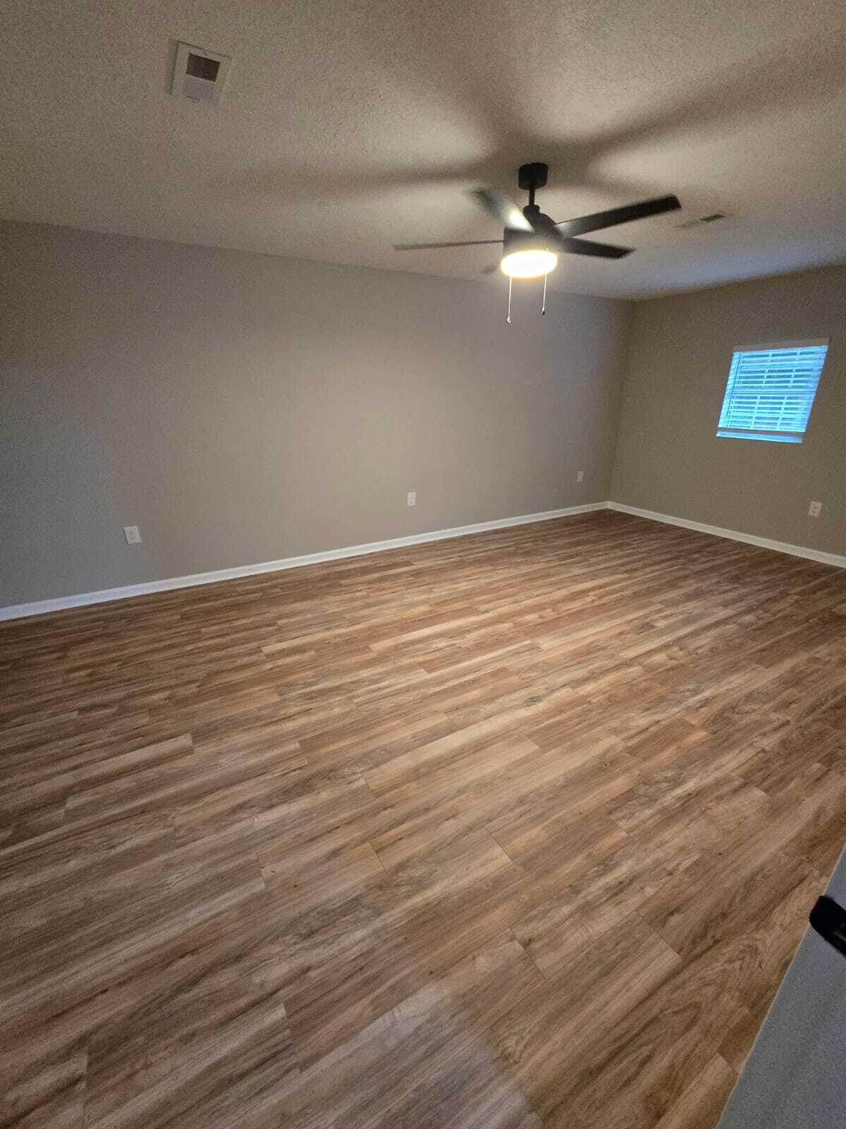 HOLLEY/NAVARRE - Residential