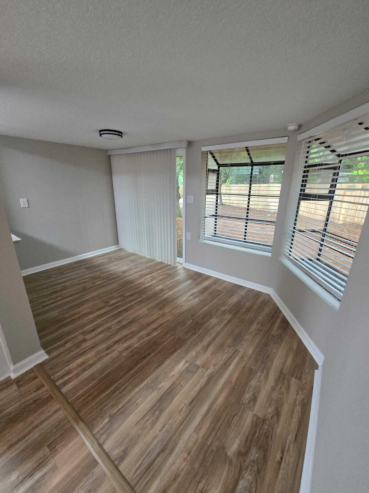 HOLLEY/NAVARRE - Residential