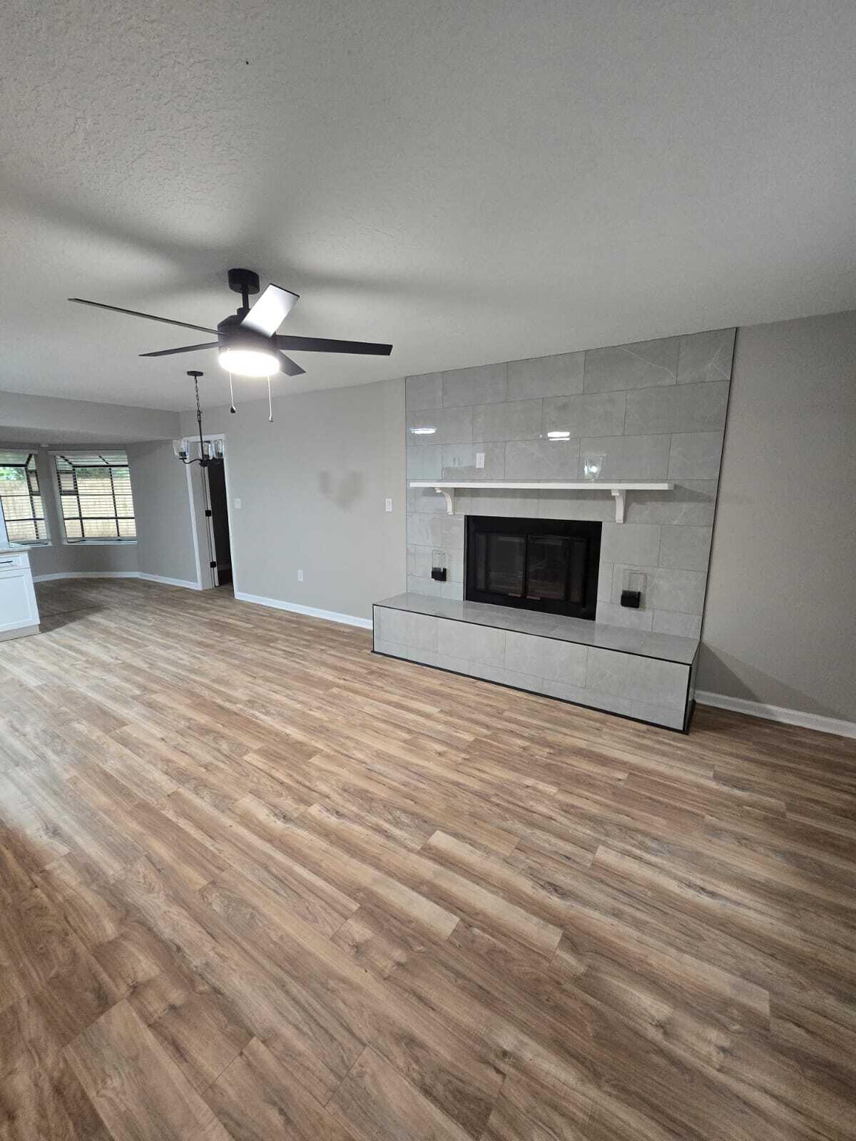 HOLLEY/NAVARRE - Residential