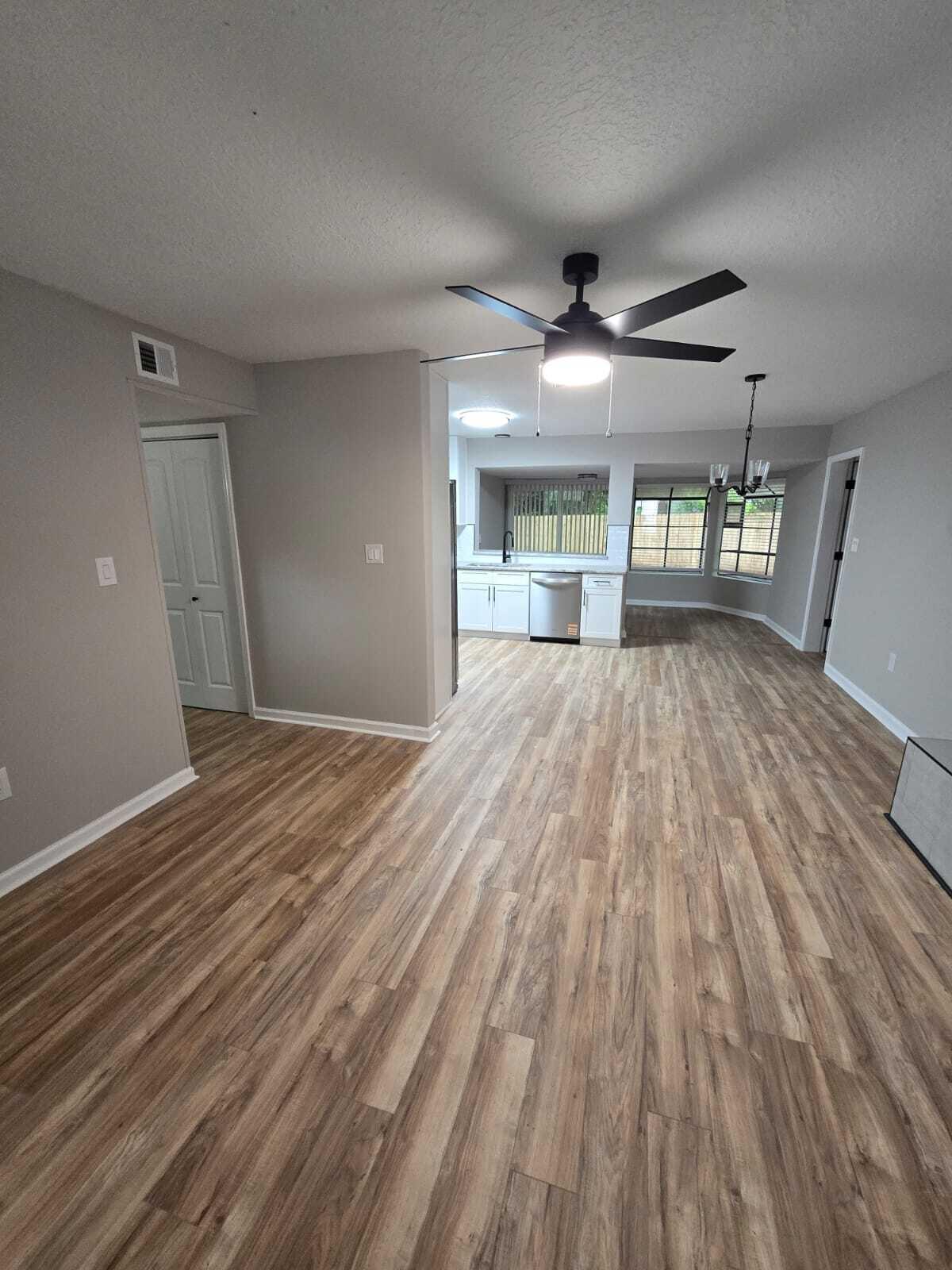HOLLEY/NAVARRE - Residential