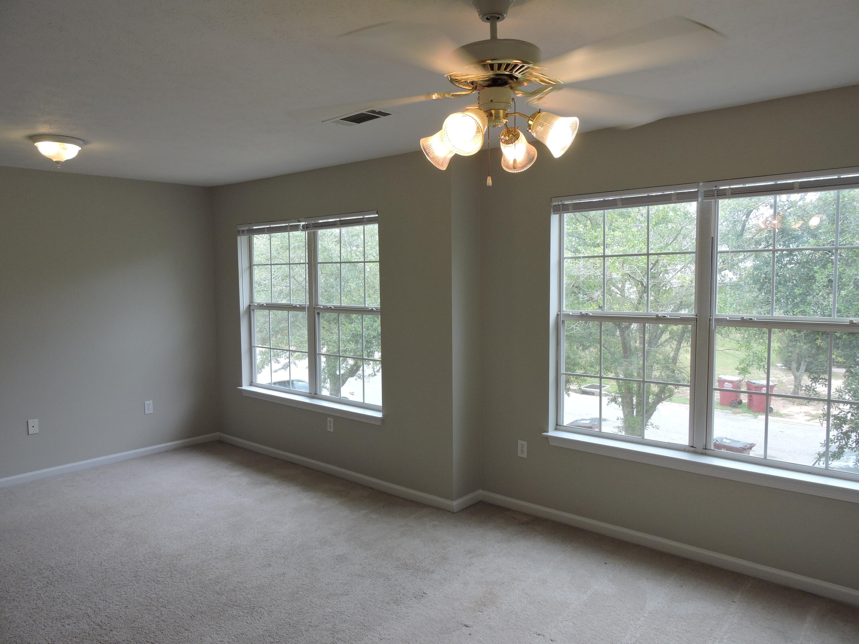 ROLLING PINES - Residential Lease