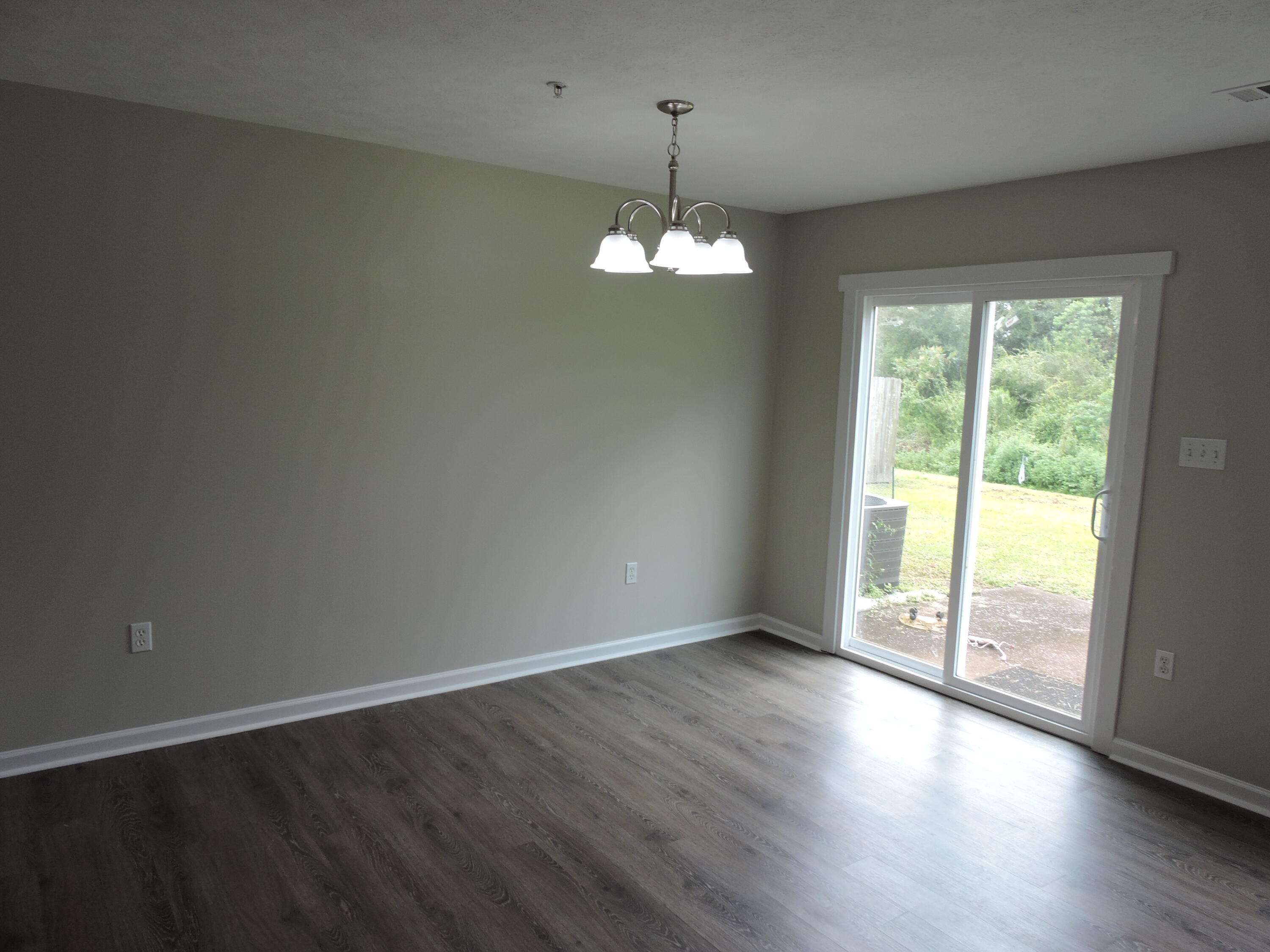 ROLLING PINES - Residential Lease