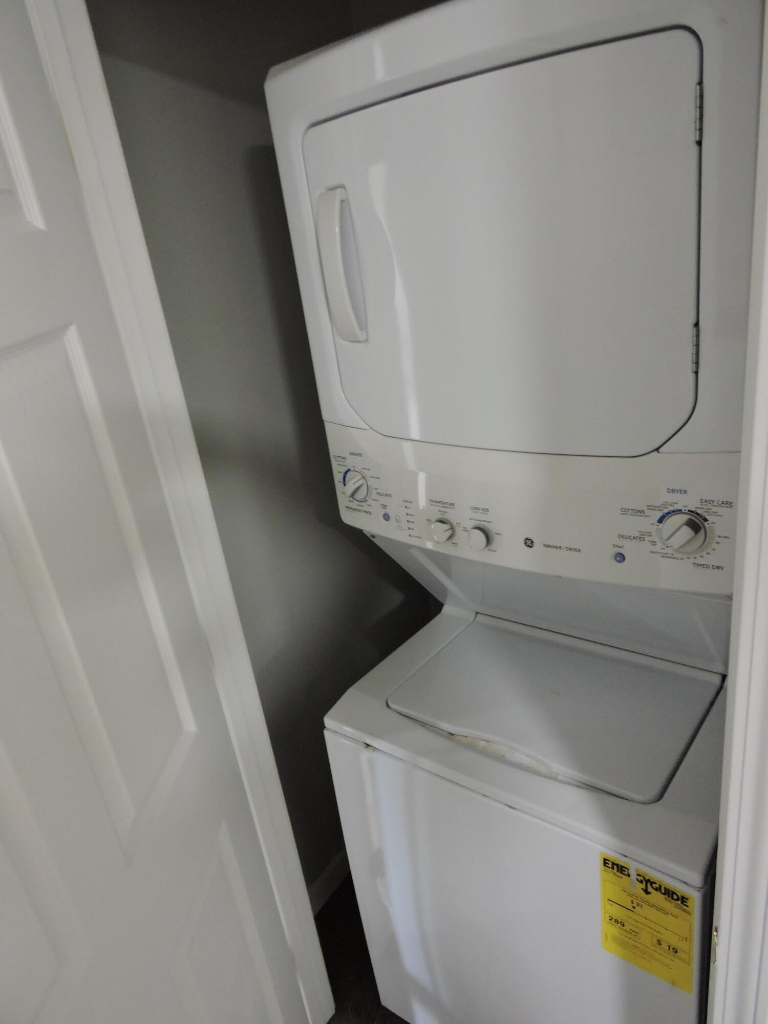 ROLLING PINES - Residential Lease