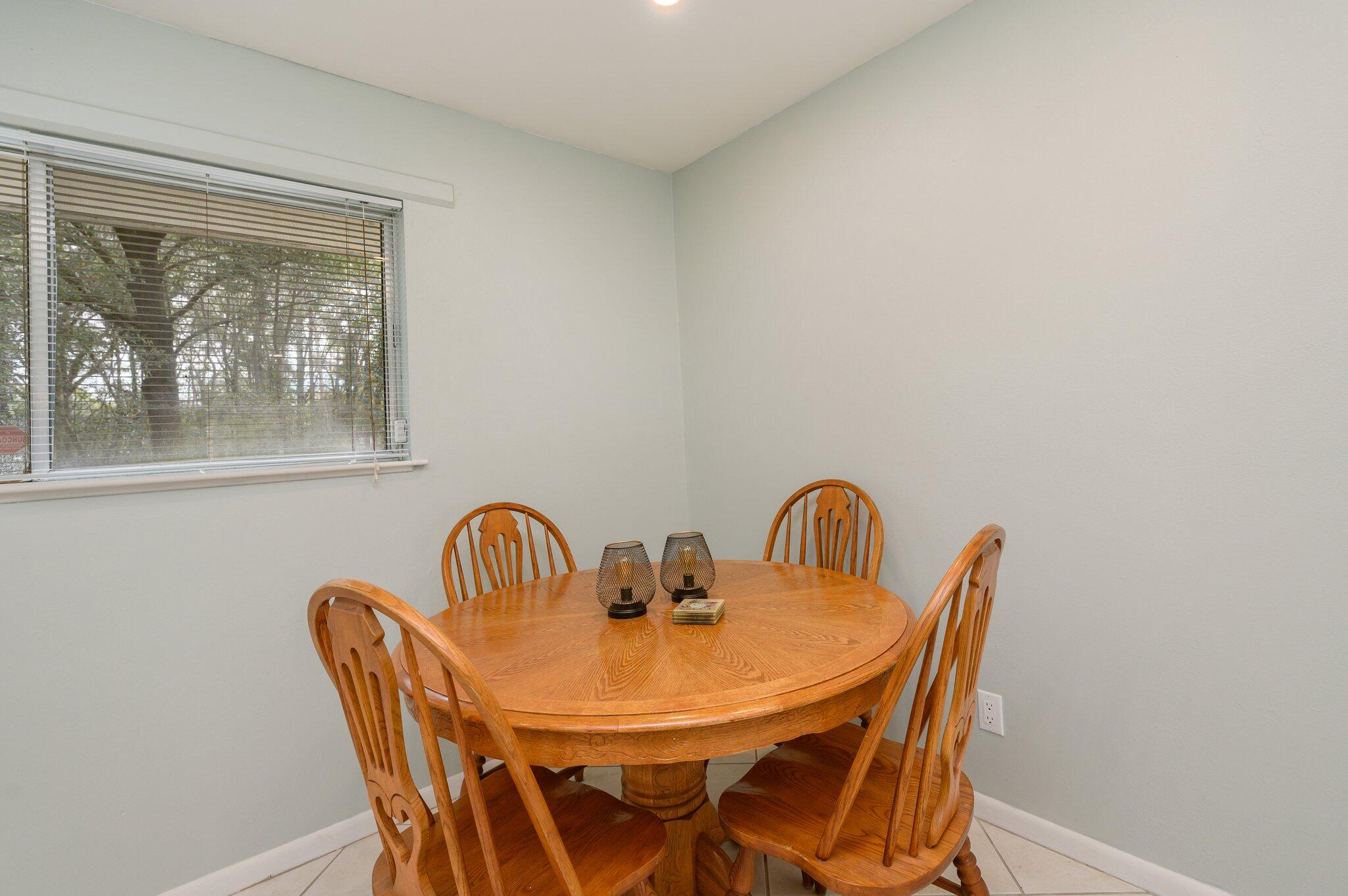 SMITH S/D LOT 1 BLK 1 - Residential