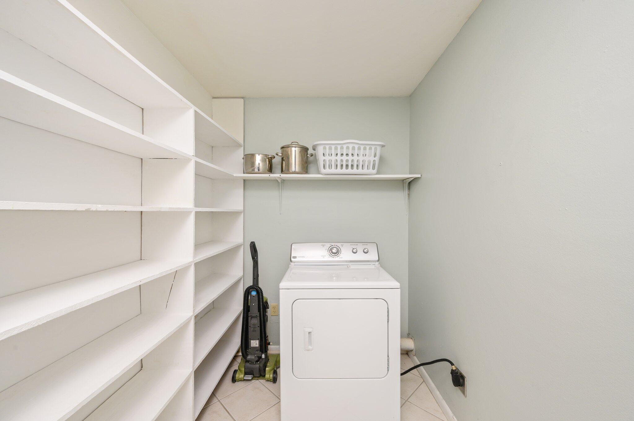 SMITH S/D LOT 1 BLK 1 - Residential