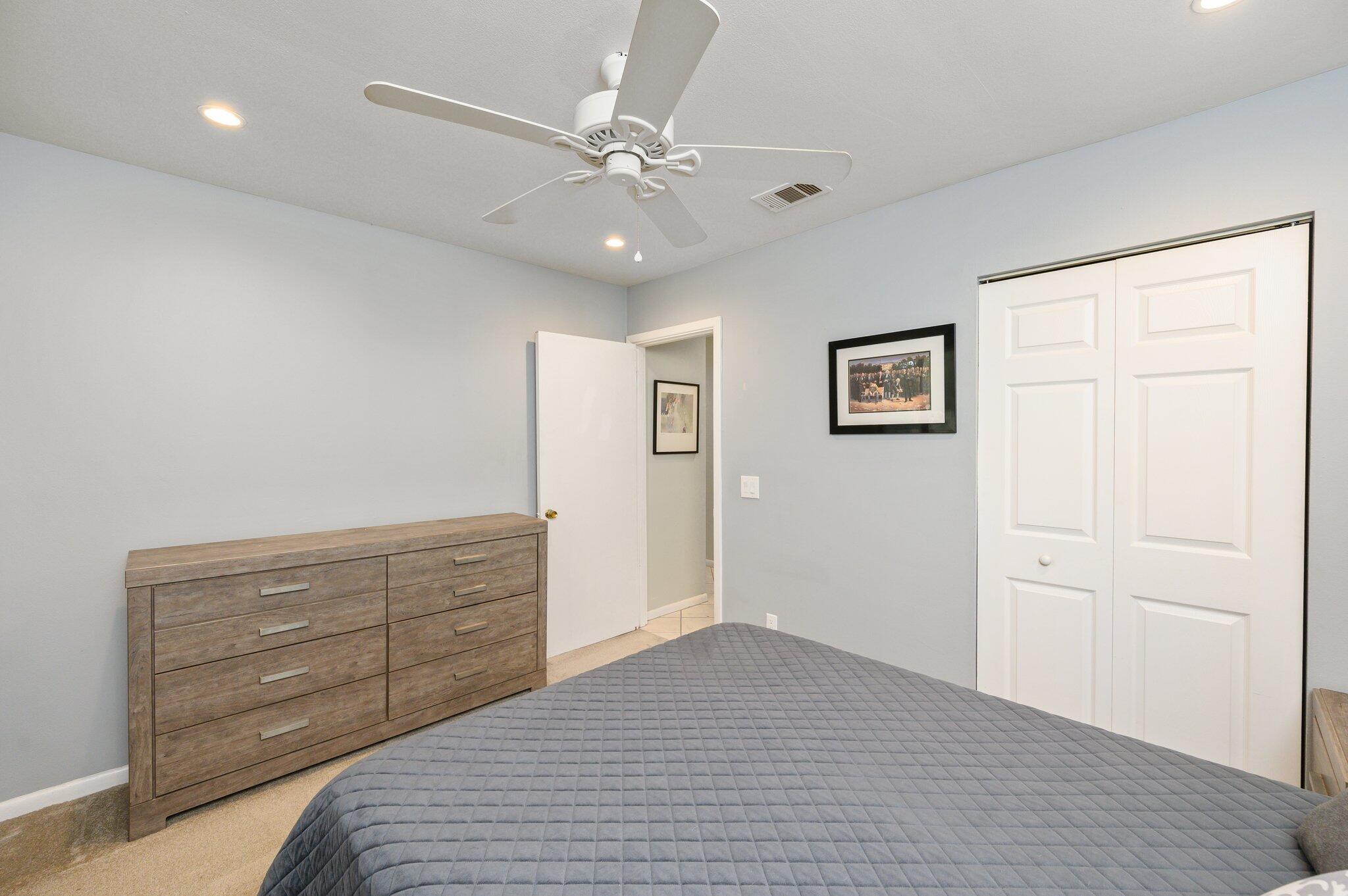 SMITH S/D LOT 1 BLK 1 - Residential