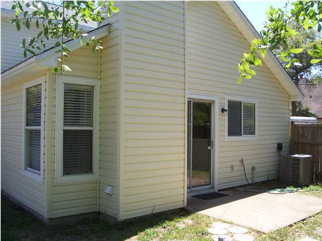 PARKWOOD CIRCLE - Residential Lease