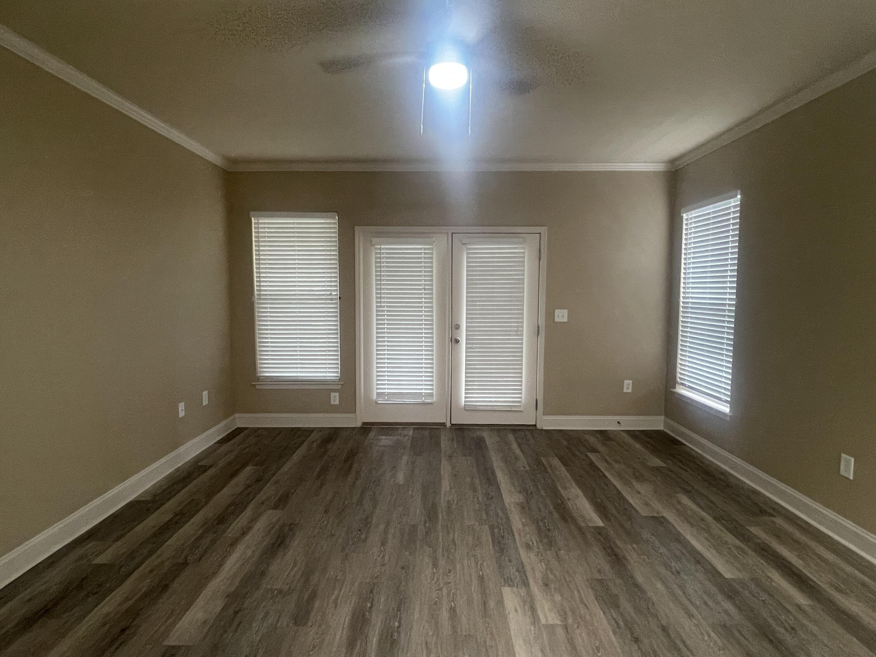 VERANDAS OF FREEPORT, THE - Residential Lease