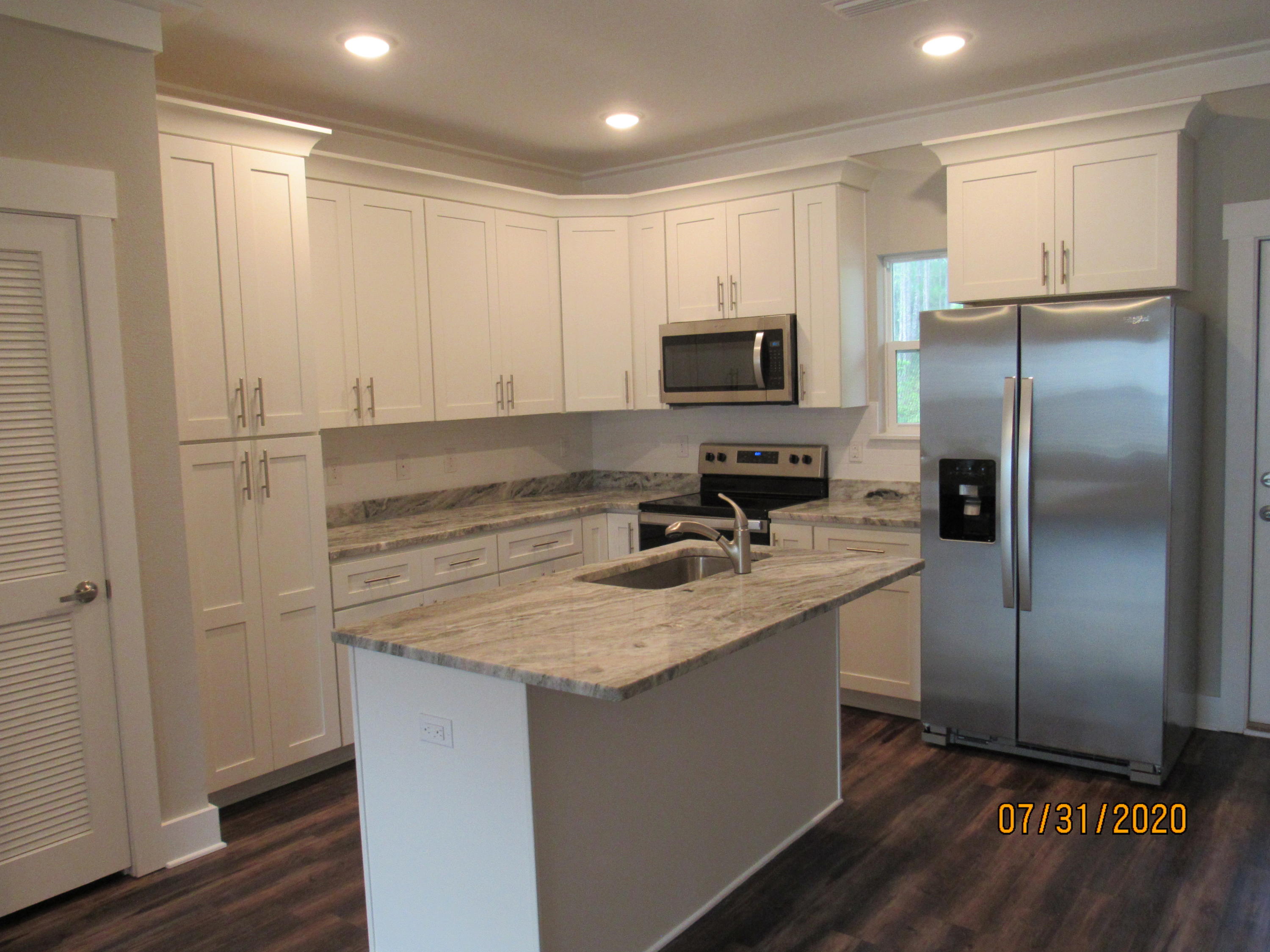 VERANDAS AT FREEPORT - Residential Lease