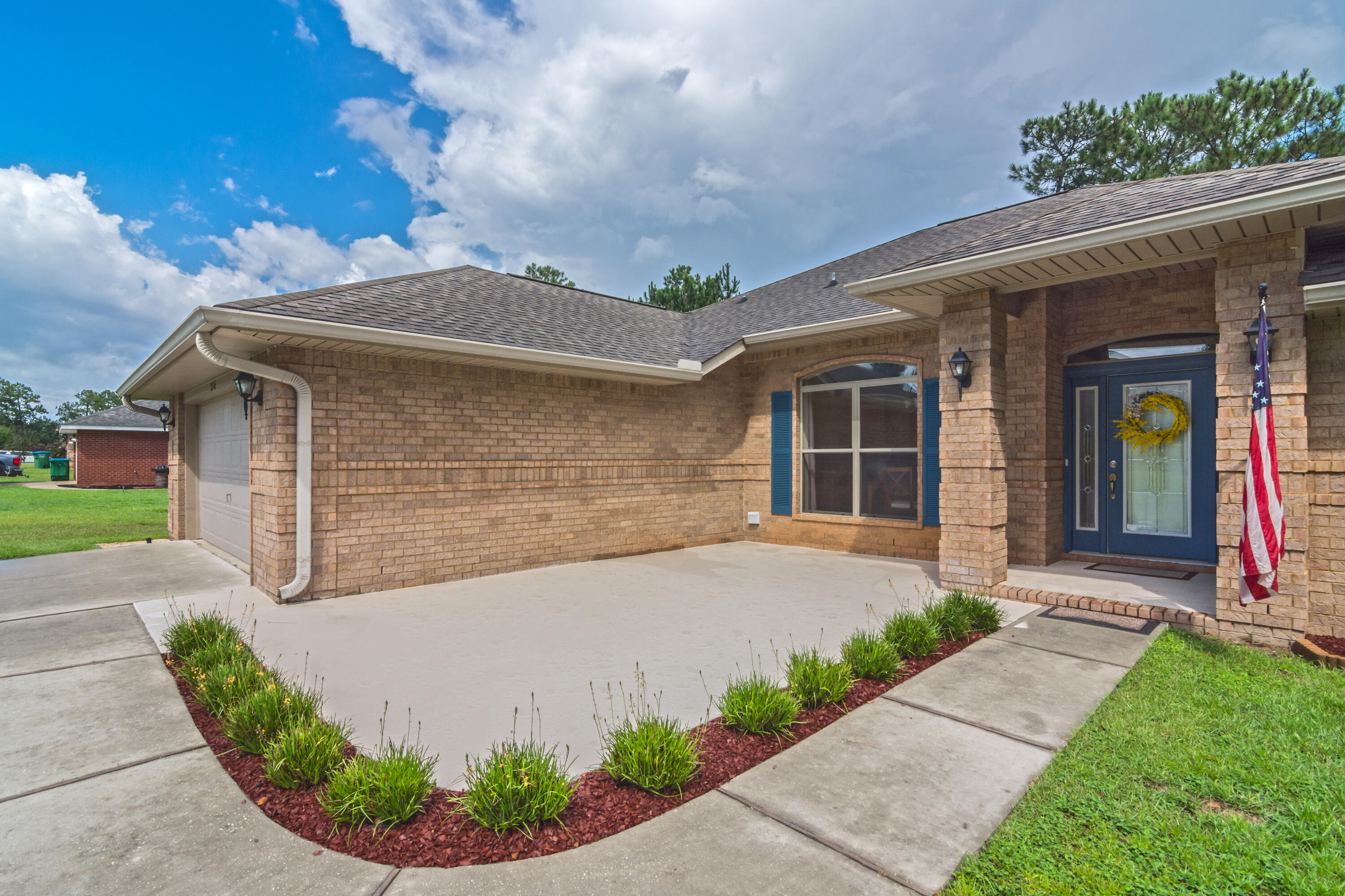 ALICIA PLACE - Residential Lease