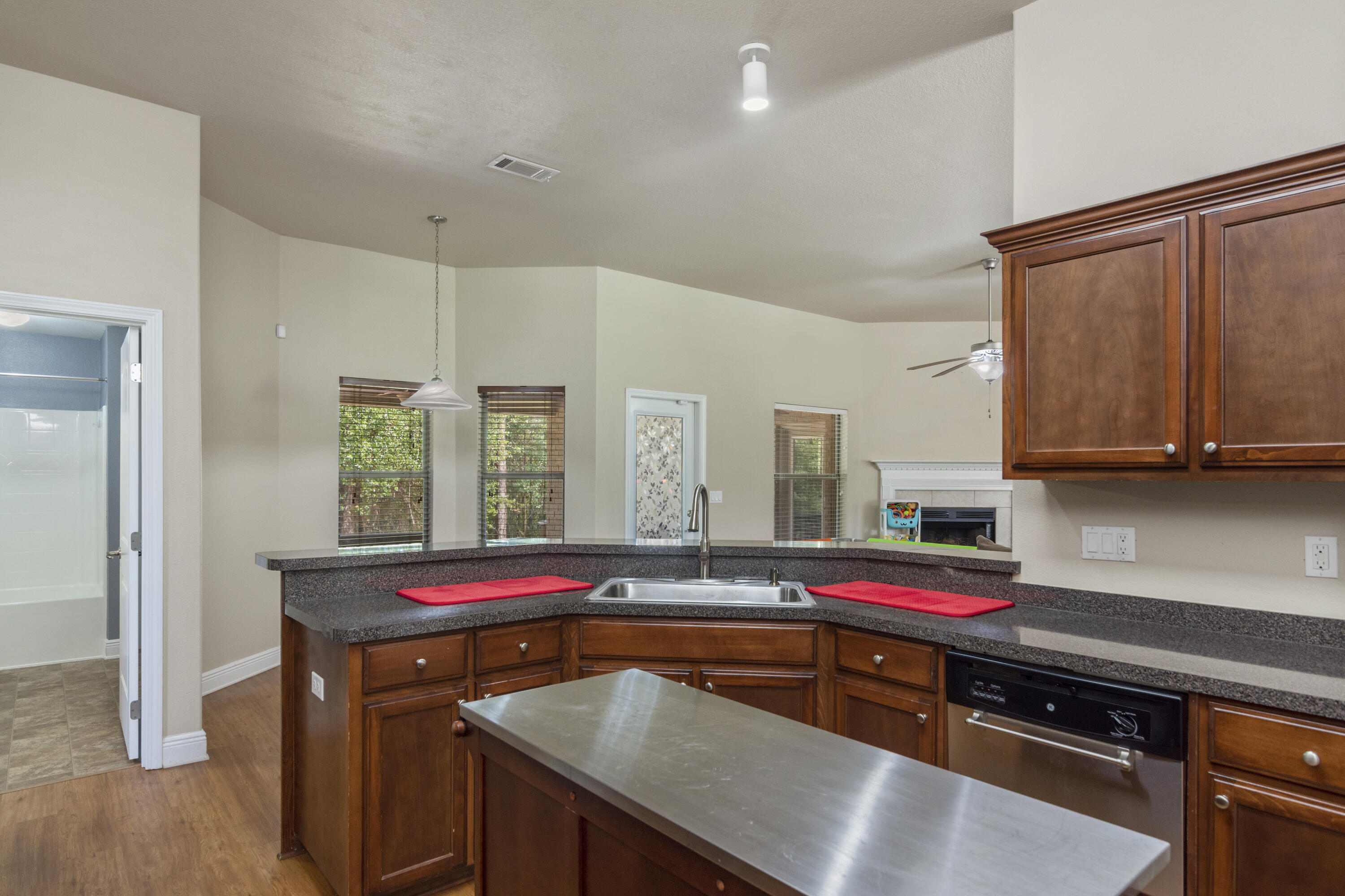 ALICIA PLACE - Residential Lease