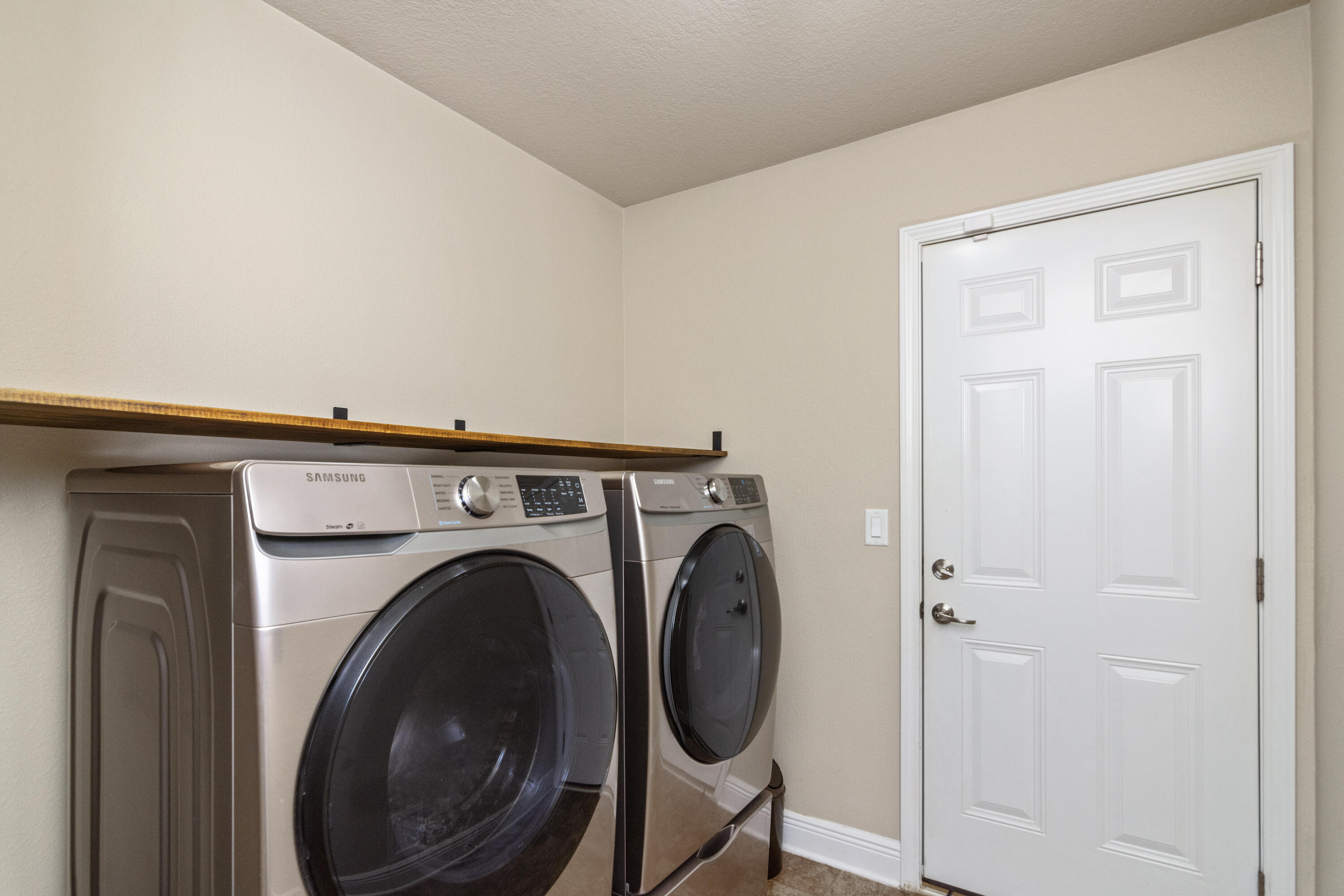 ALICIA PLACE - Residential Lease