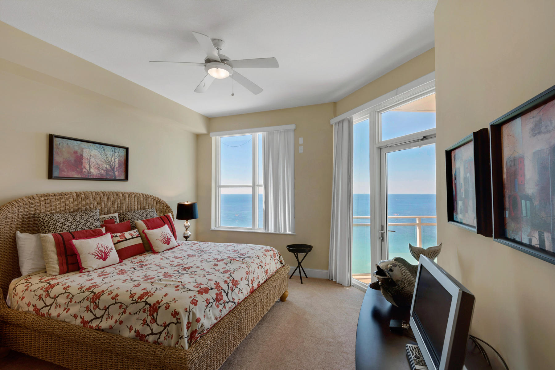 AQUA BEACHSIDE RESORT - Residential