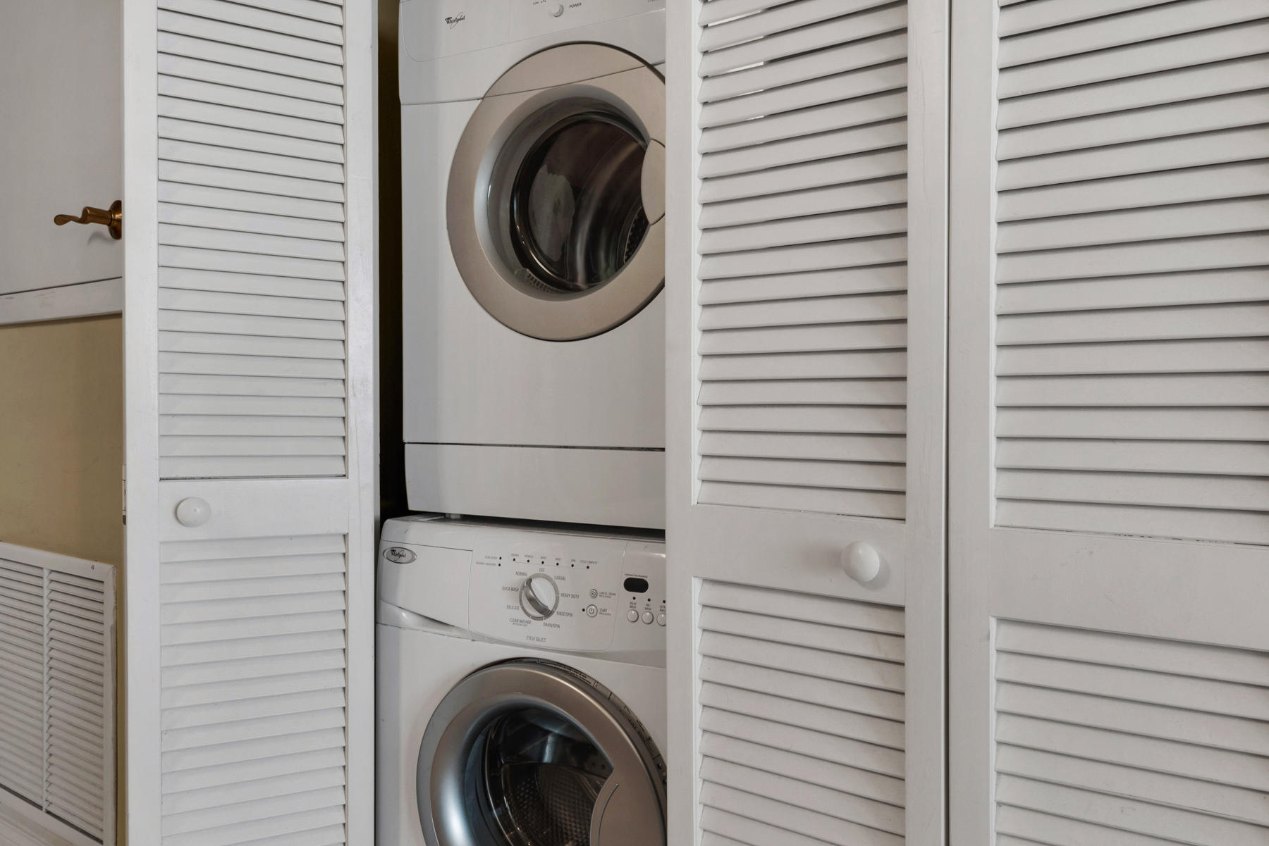 AQUA BEACHSIDE RESORT - Residential