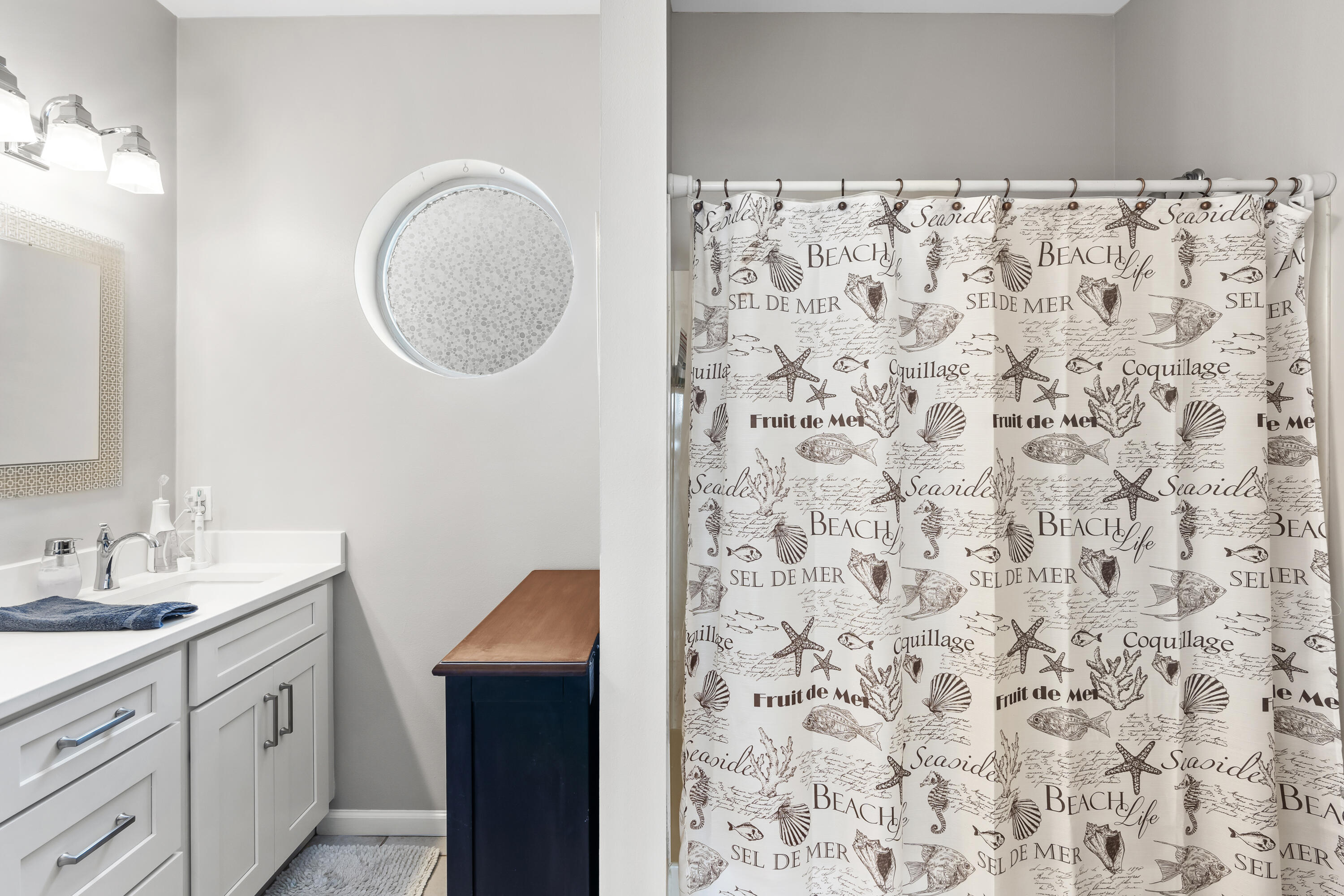BEACH POINTE T/H - Residential