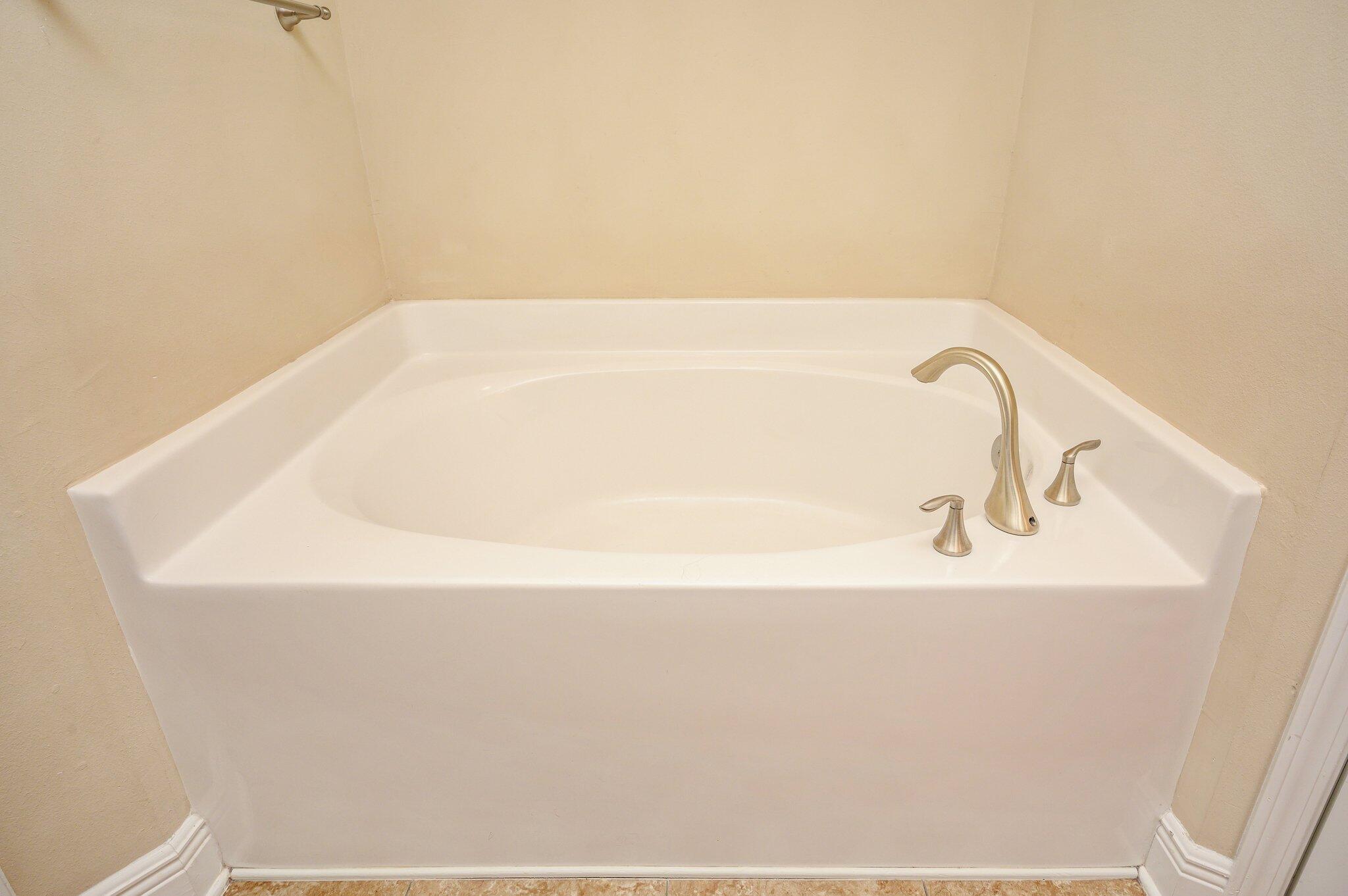 SILVER CREEK ESTATES - Residential