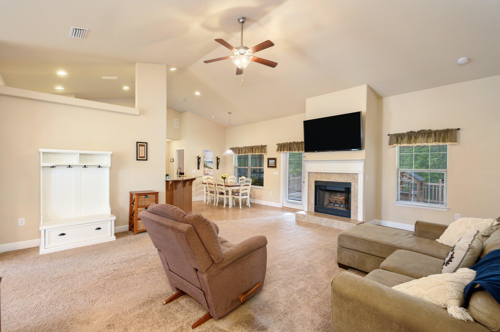 SILVER CREEK ESTATES - Residential