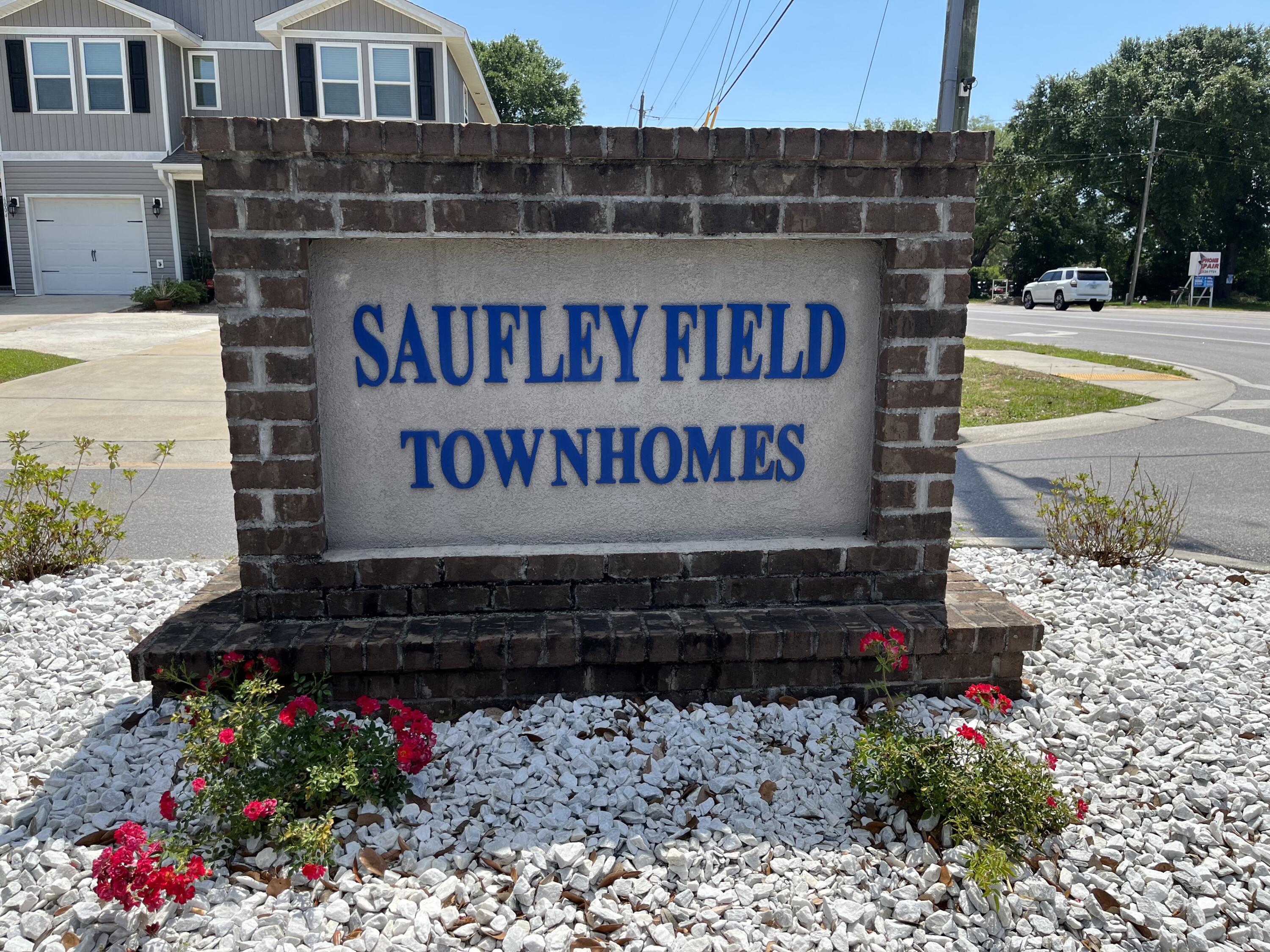 SAUFLEY FIELD TOWNHOMES - Residential