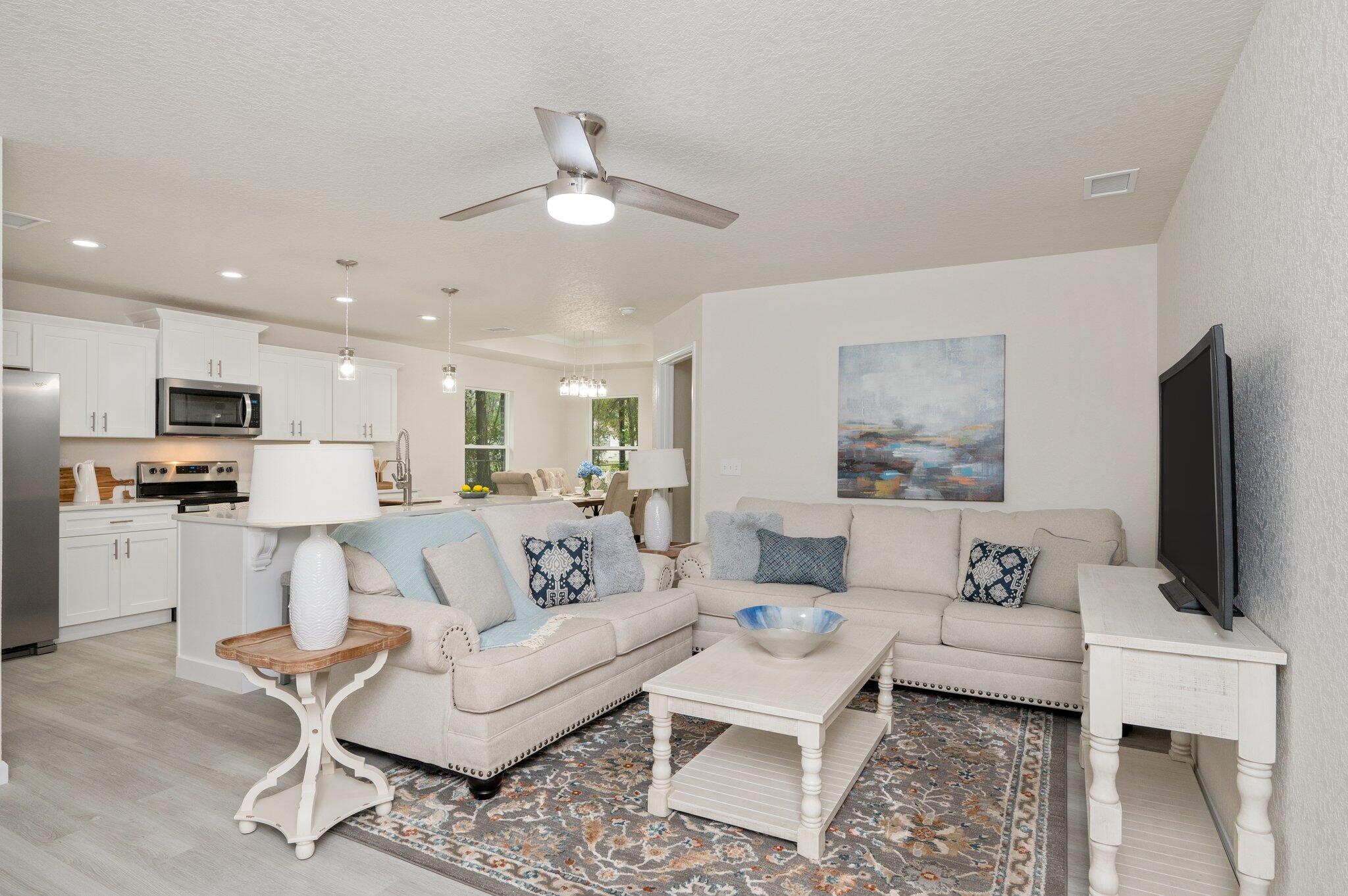 Crestview S1/2 LOTS 11 & 12 BLK 110 - Residential