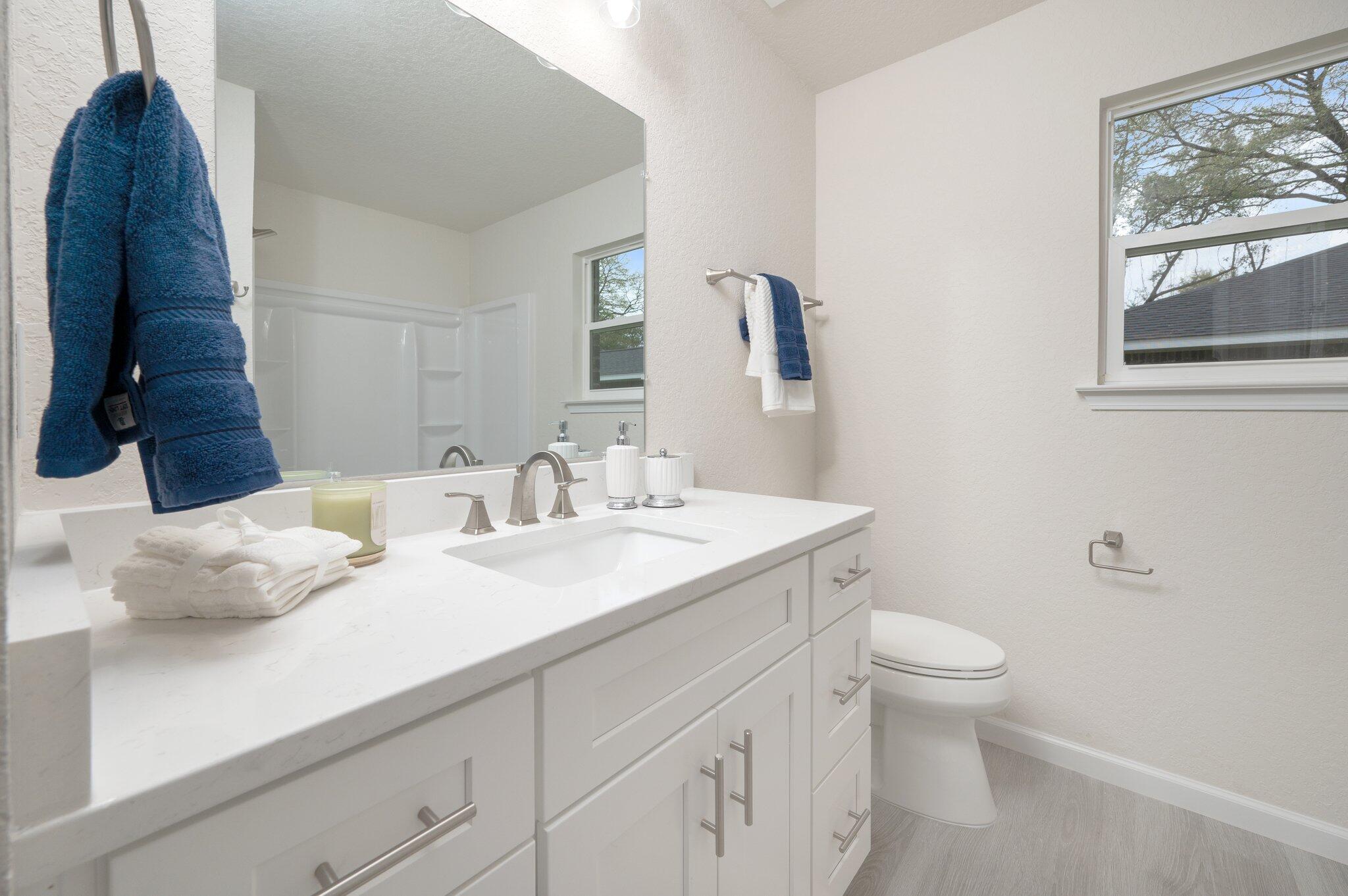 Crestview S1/2 LOTS 11 & 12 BLK 110 - Residential