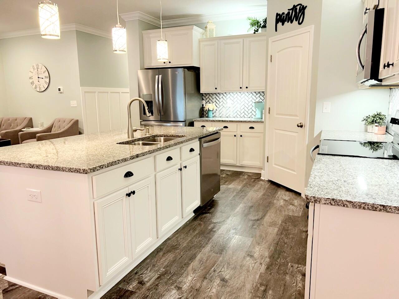 STONEGATE - Residential