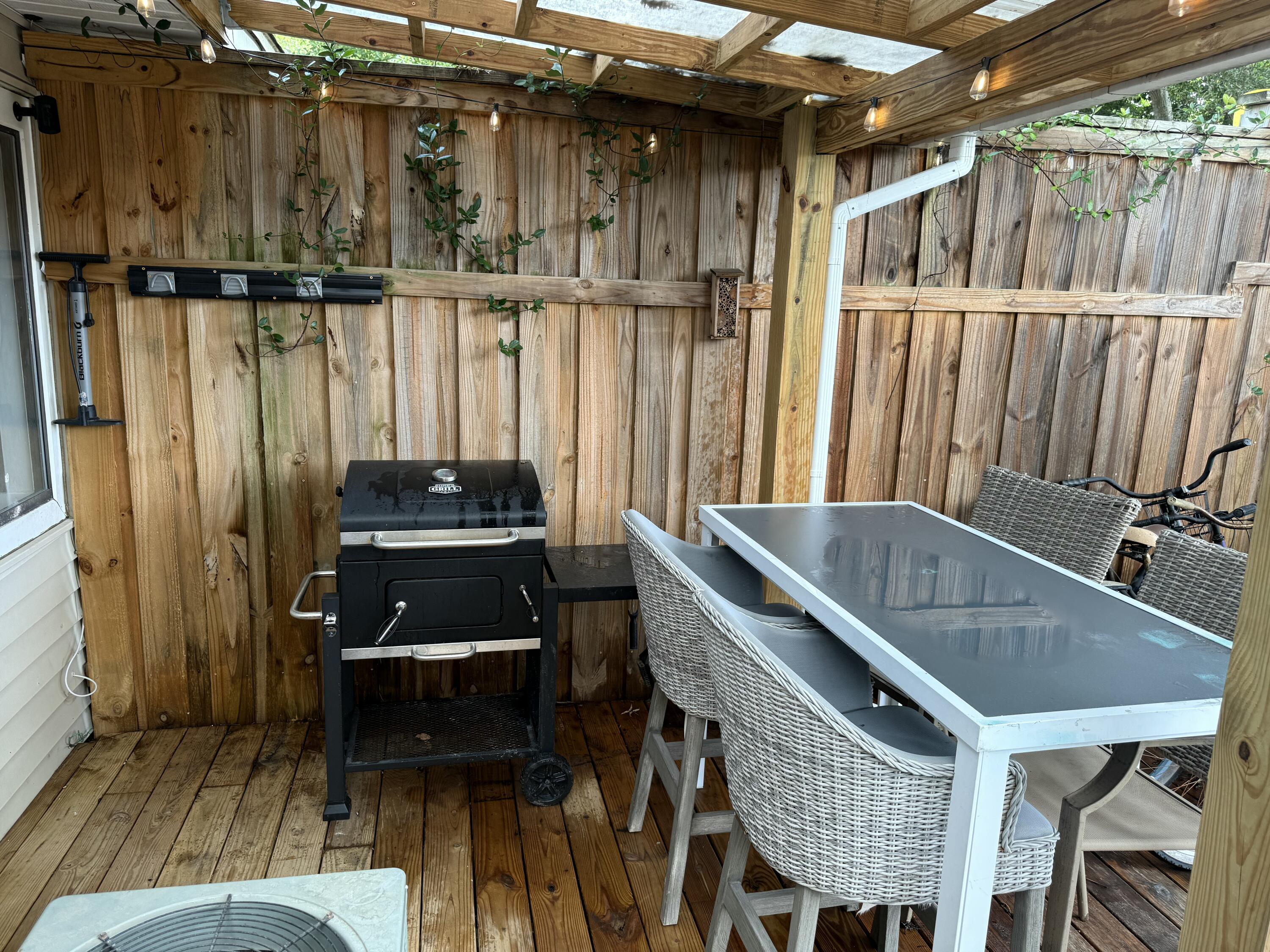 WINSTON MANOR T/H - Residential