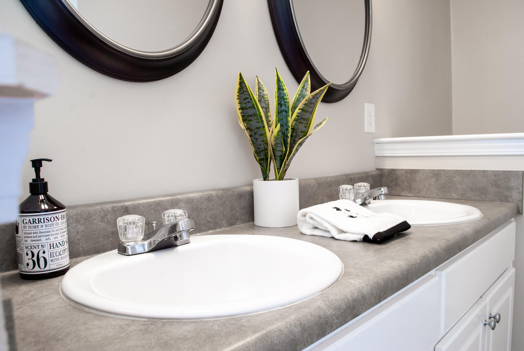 VENTURA ESTATES - Residential