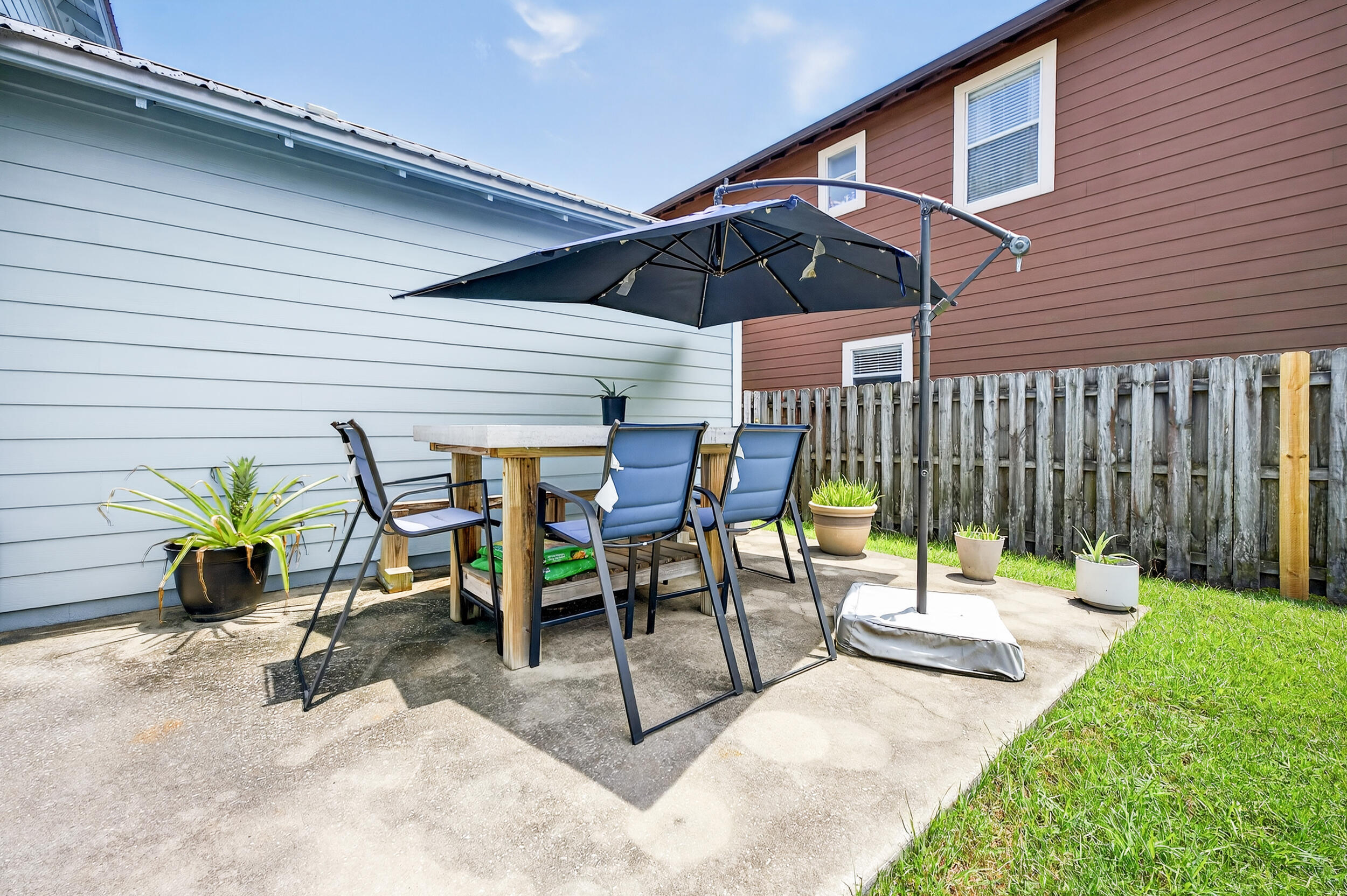 EAGLE BAY - Residential