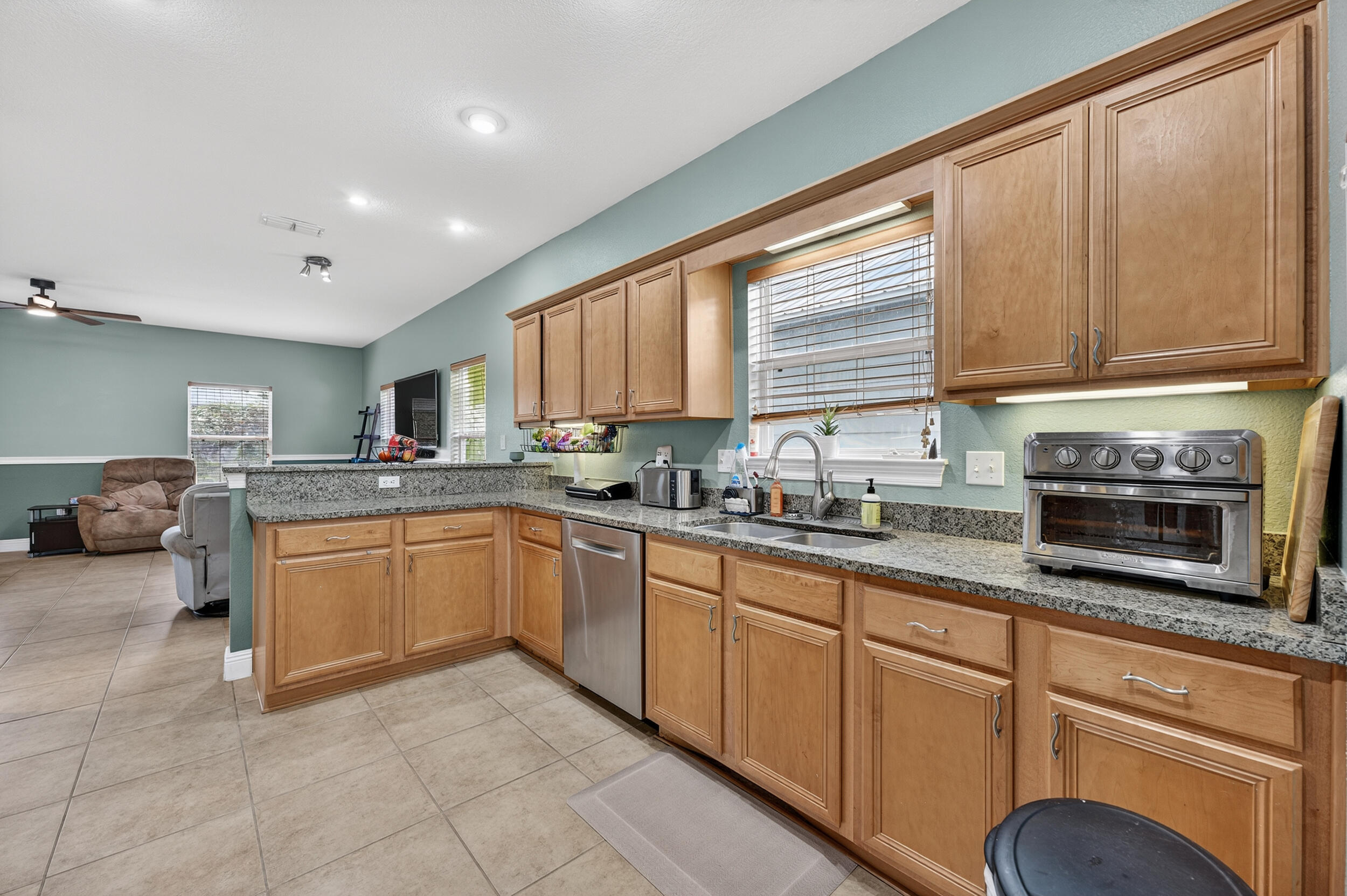 EAGLE BAY - Residential