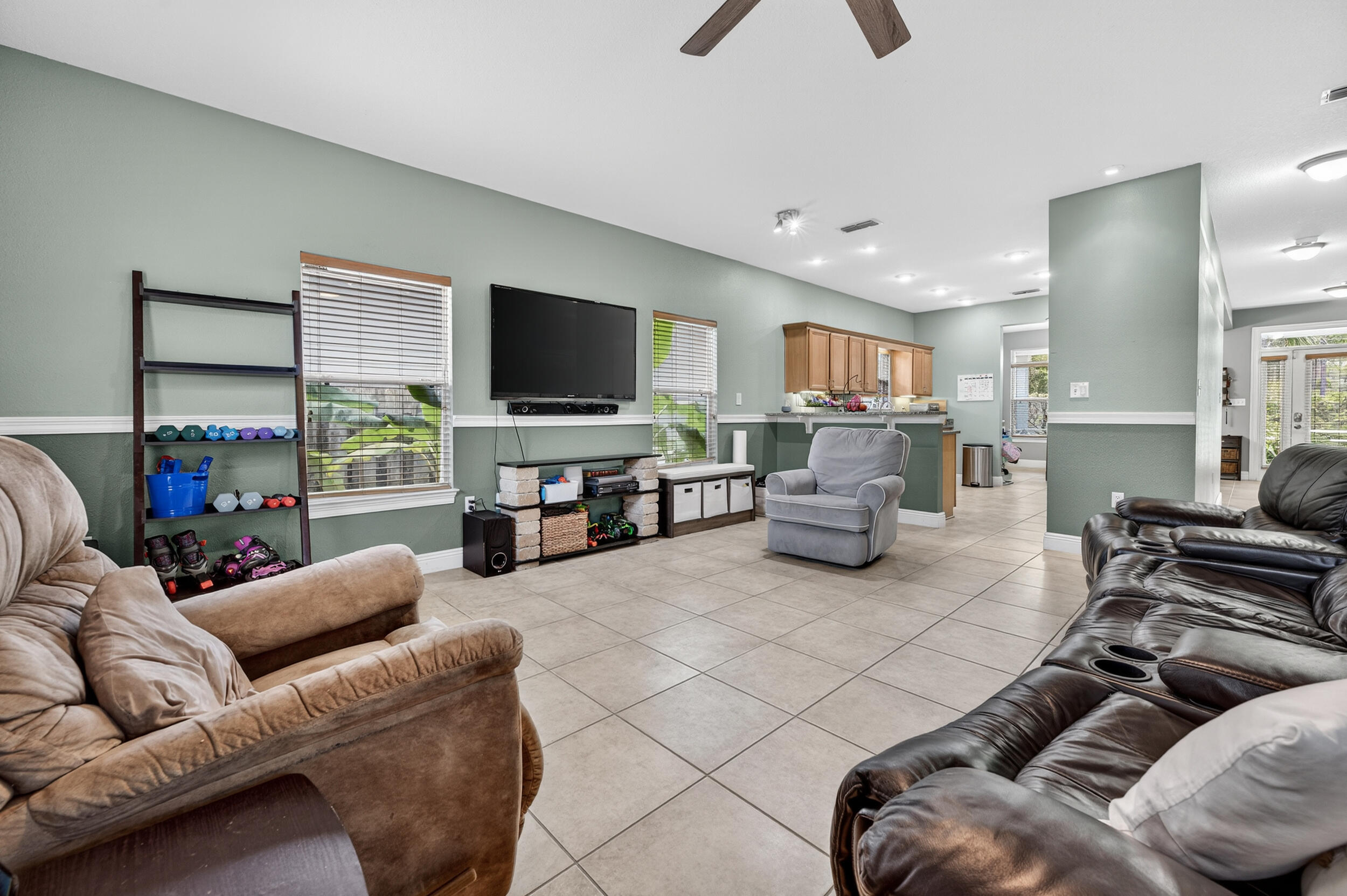 EAGLE BAY - Residential