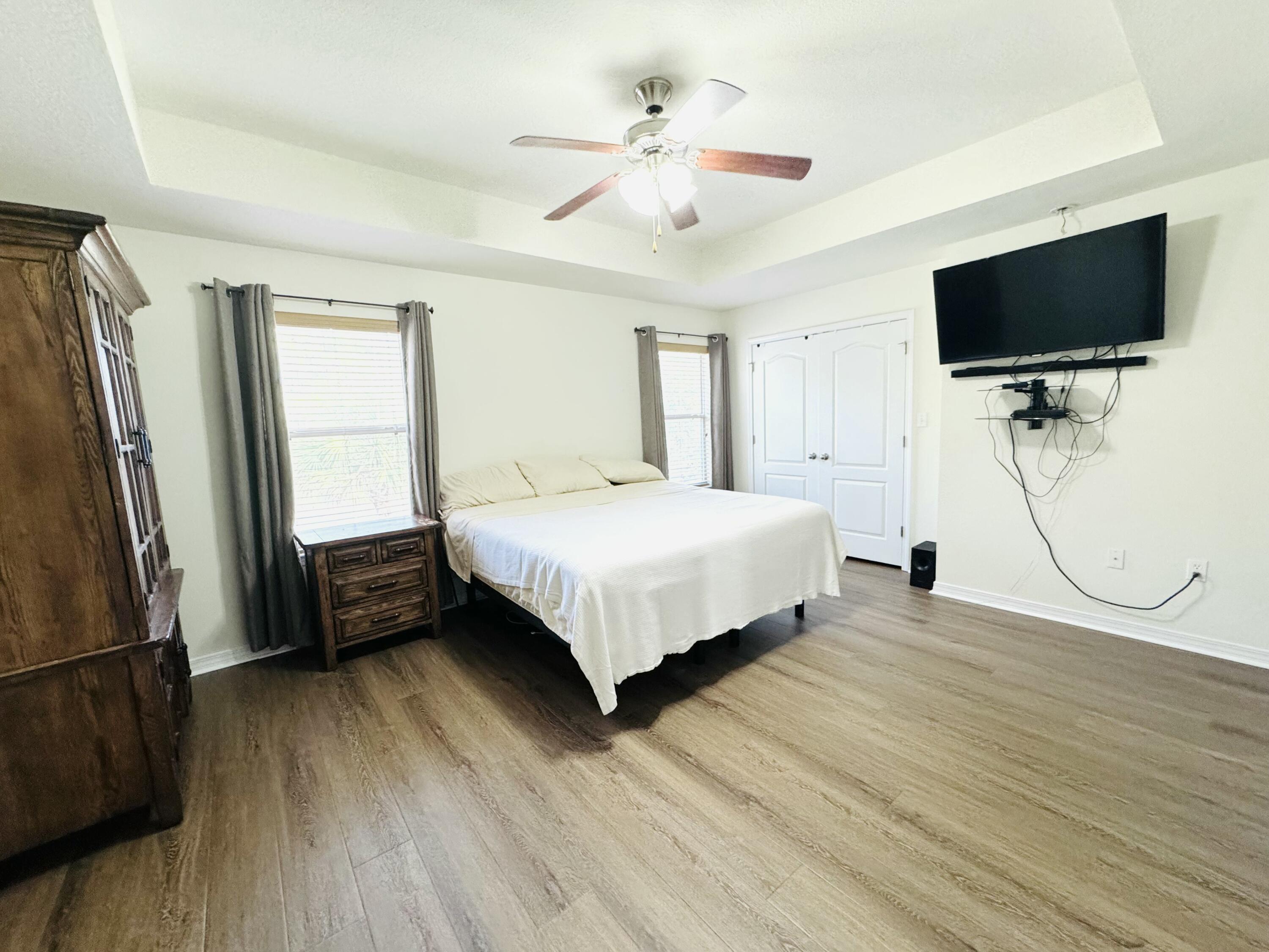 EAGLE BAY - Residential