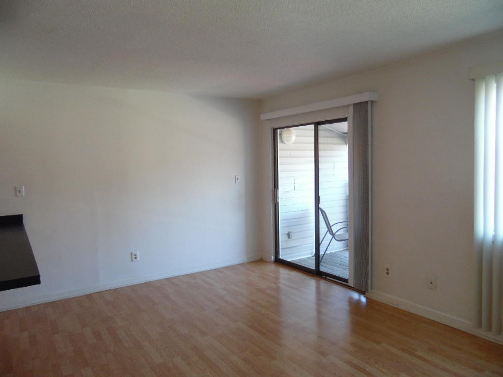 FINISTERRA CONDO - Residential