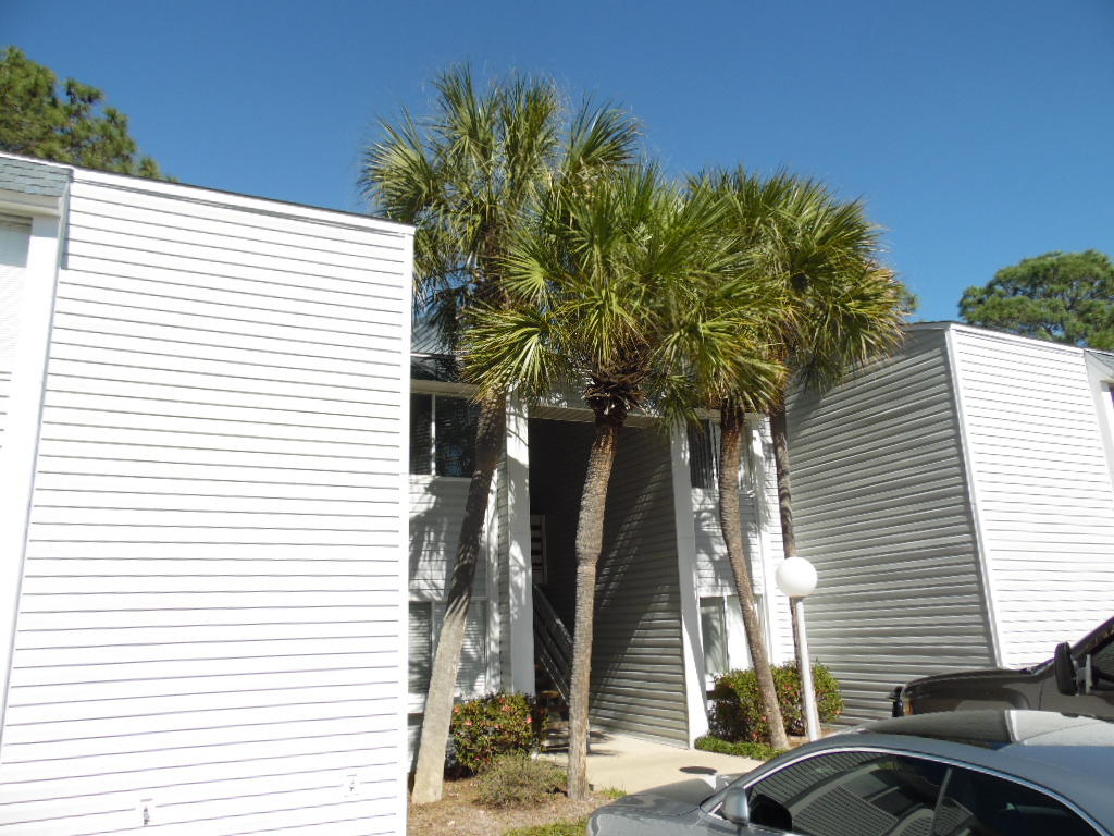 FINISTERRA CONDO - Residential